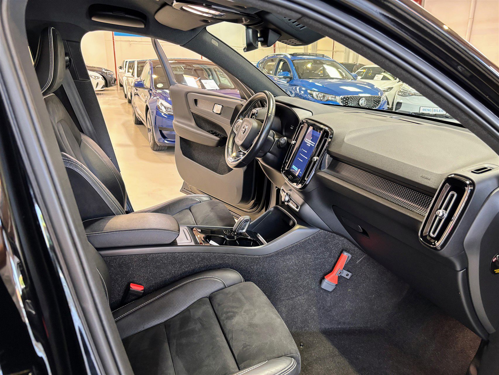 Billede af Volvo XC40 P8 Recharge Twin R-design AWD 408HK 5d Aut.