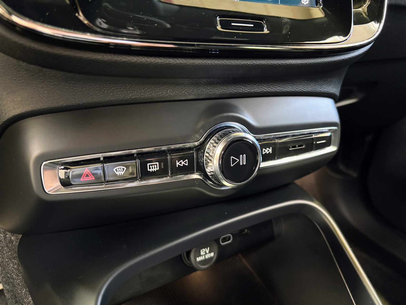 Billede af Volvo XC40 P8 Recharge Twin R-design AWD 408HK 5d Aut.