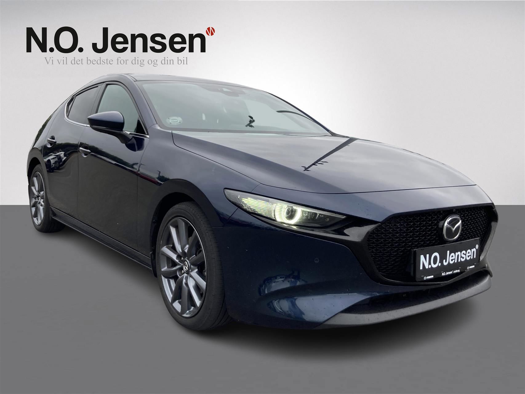 Billede af Mazda 3 2,0 Skyactiv-X  Mild hybrid Cosmo AWD 180HK 5d 6g Aut.