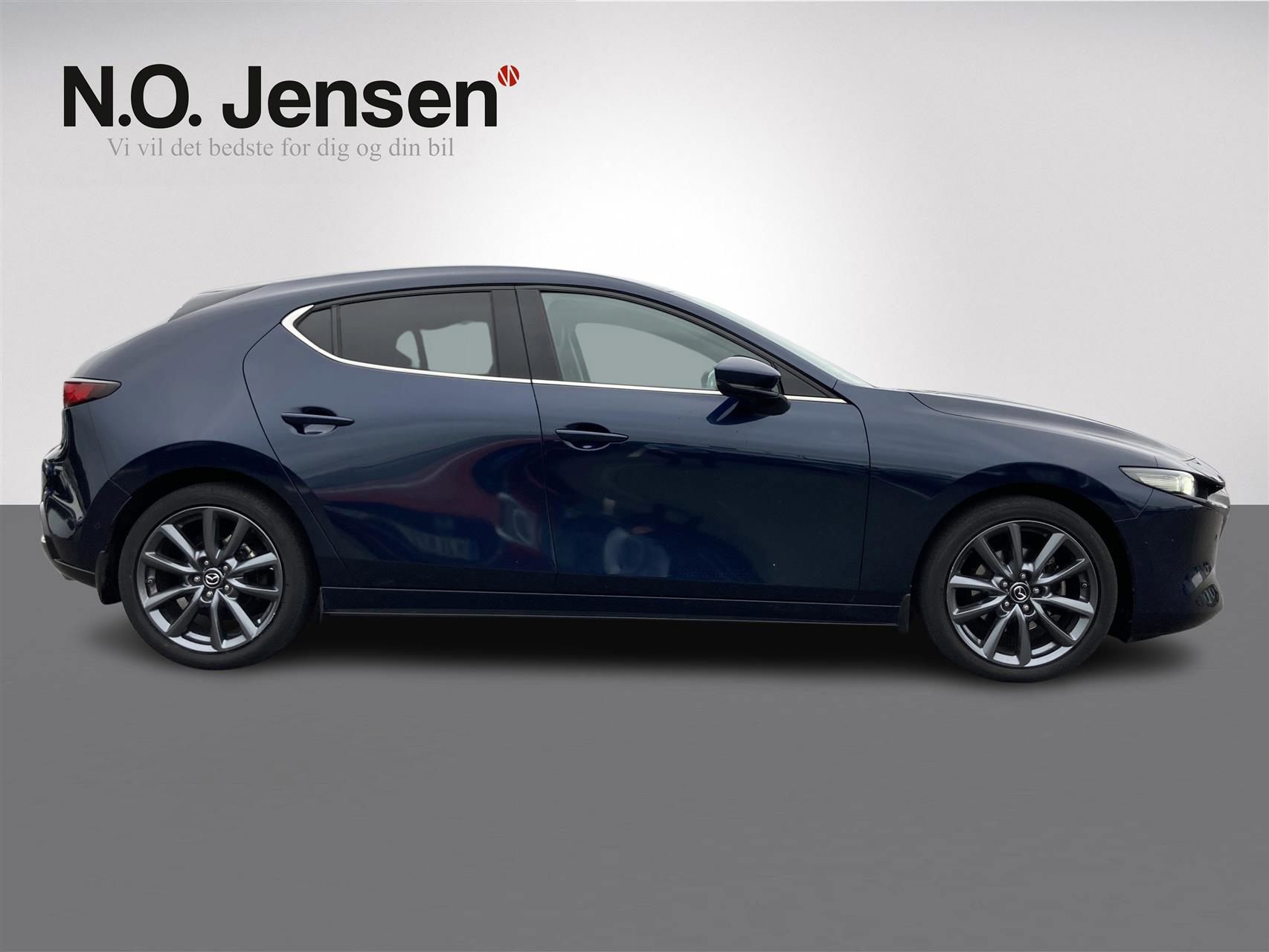 Billede af Mazda 3 2,0 Skyactiv-X  Mild hybrid Cosmo AWD 180HK 5d 6g Aut.