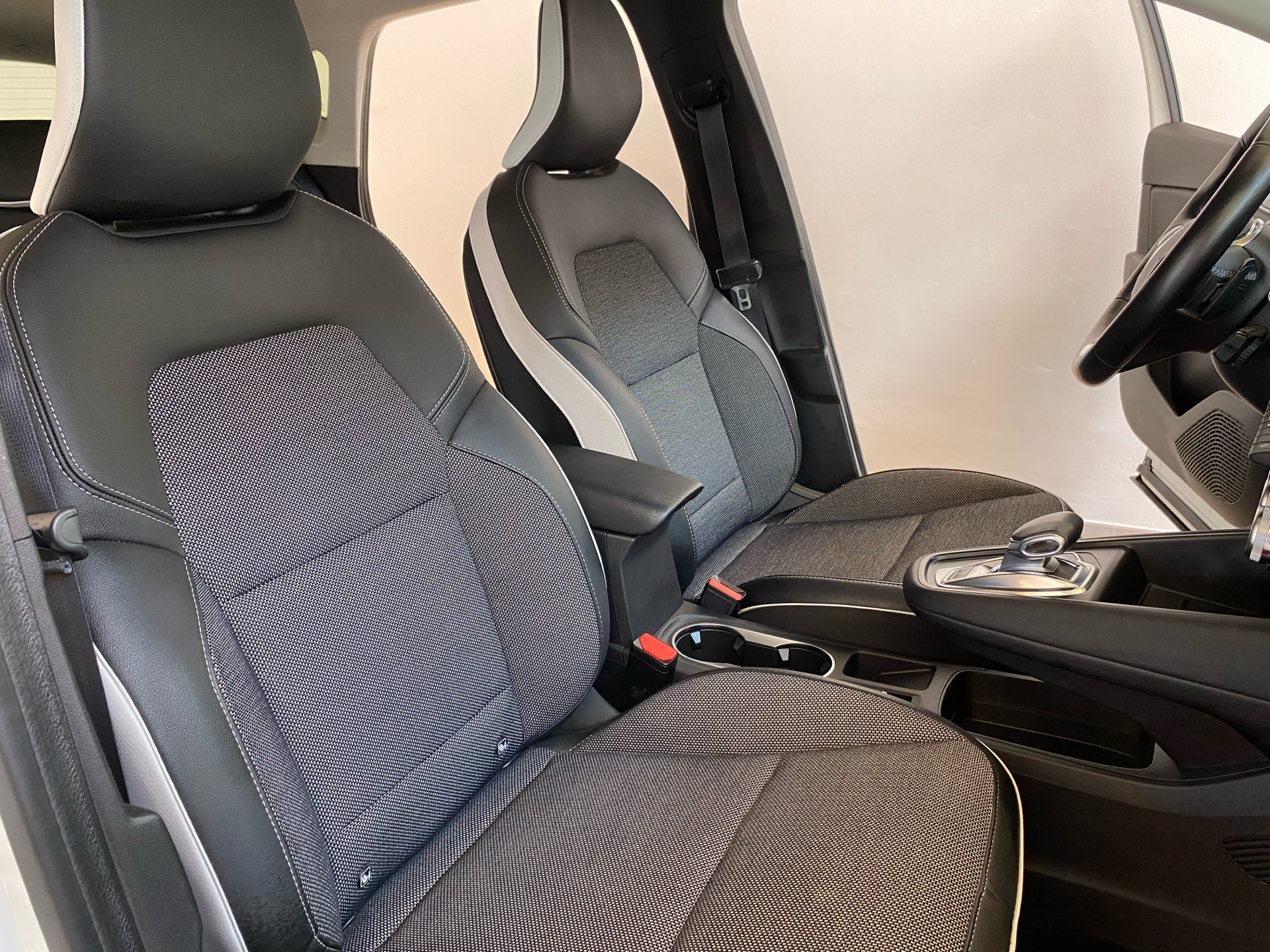 Billede af Renault Captur 1,3 TCE GPF Intens EDC 155HK 5d 7g Aut.