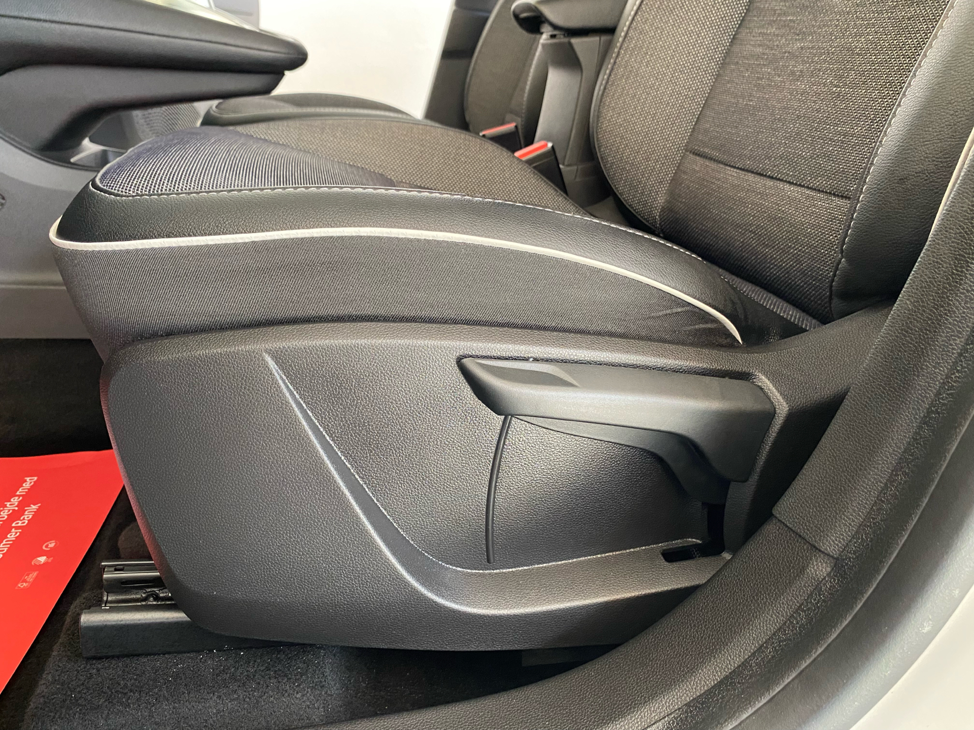 Billede af Renault Captur 1,3 TCE GPF Intens EDC 155HK 5d 7g Aut.