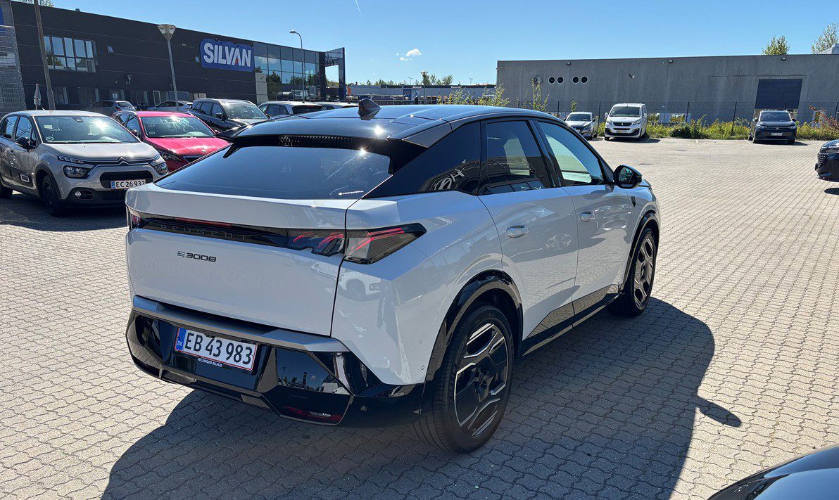 Billede af Peugeot e-3008 EL GT Pack 210HK 5d Aut.