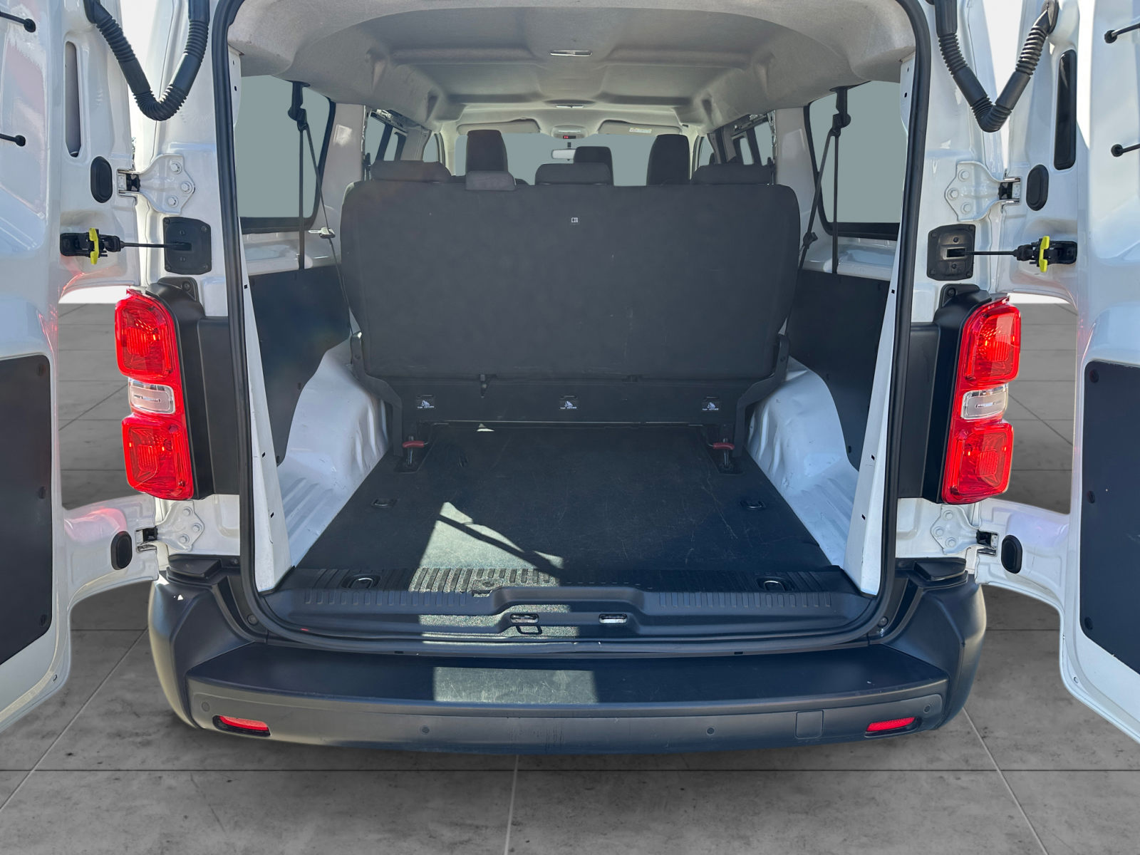 Billede af Toyota Proace Verso Long 1,5 D Combi skydedør, m/Dobbelt bagdør 120HK 6g