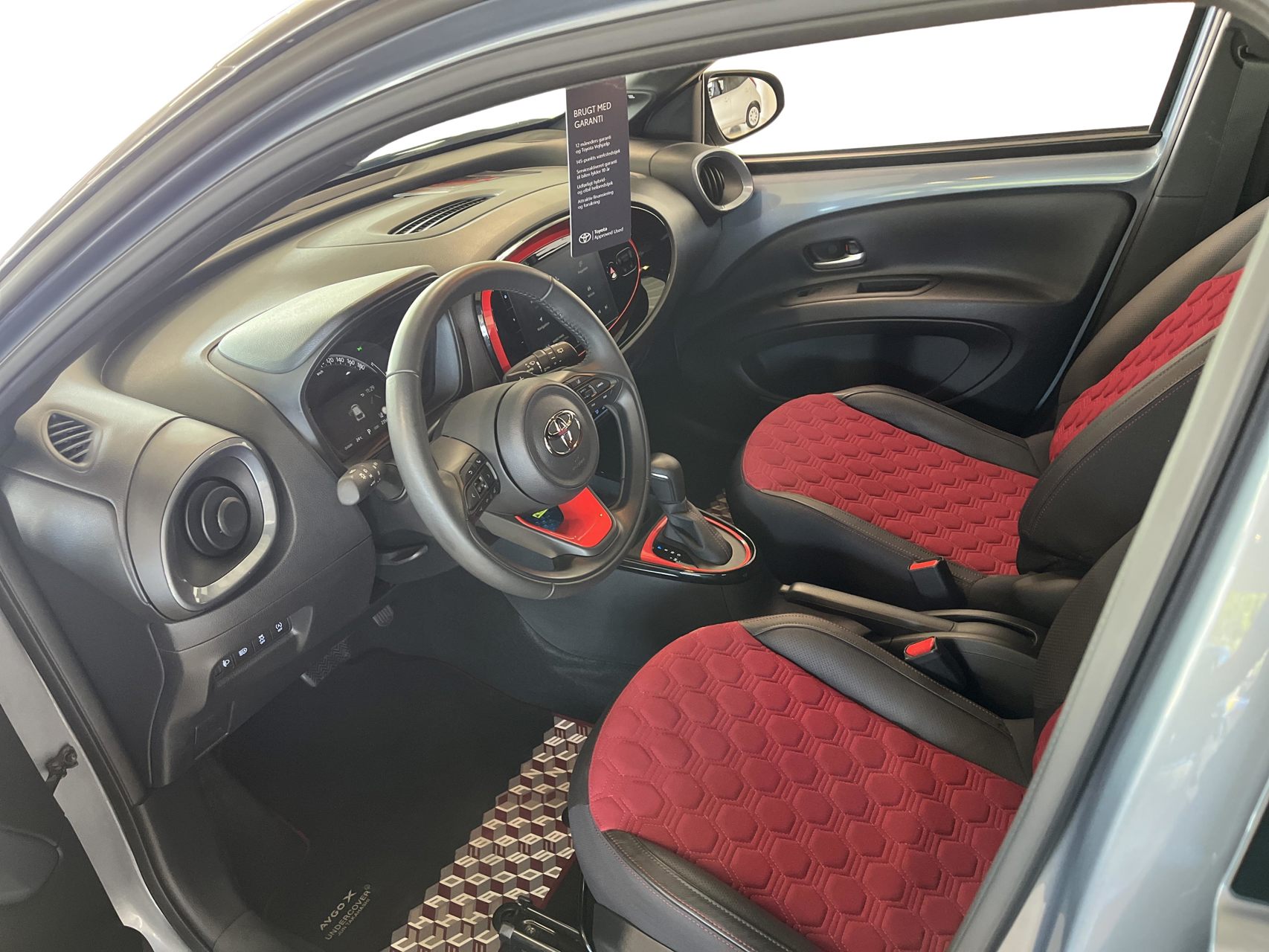 Billede af Toyota Aygo X 1,0 VVT-I Undercover 72HK 5d Aut.