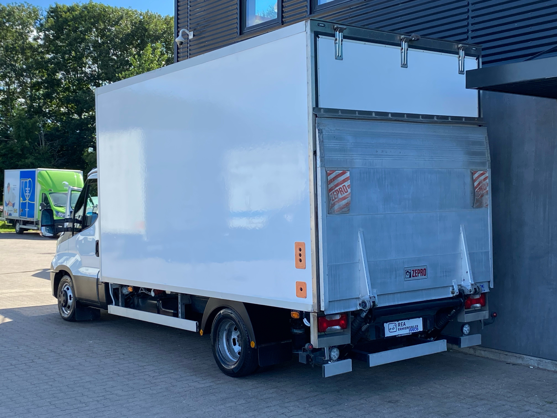 Billede af Iveco Daily 35S17 4100mm 3,0 D 170HK Ladv./Chas. 8g Aut.