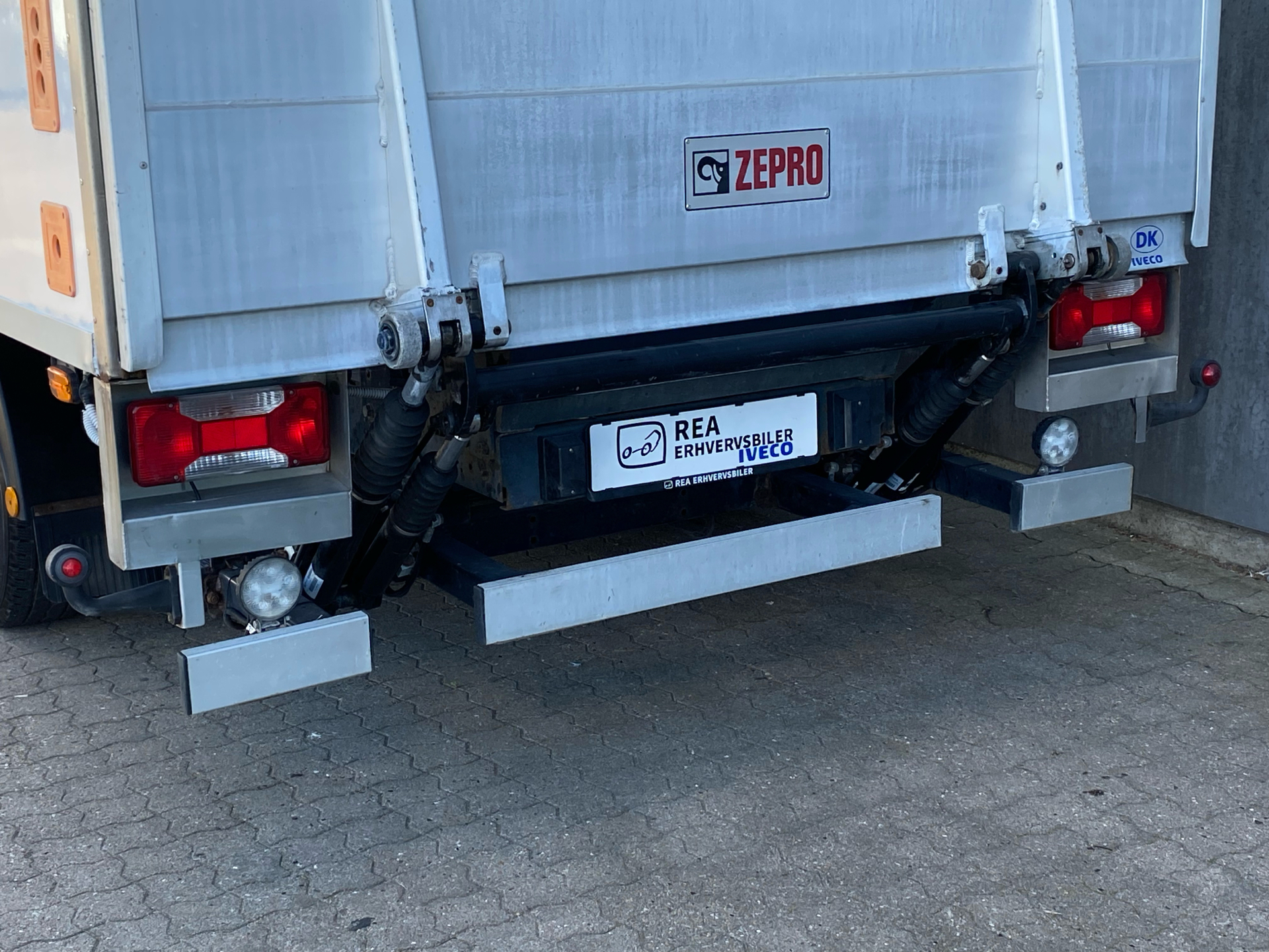 Billede af Iveco Daily 35S17 4100mm 3,0 D 170HK Ladv./Chas. 8g Aut.