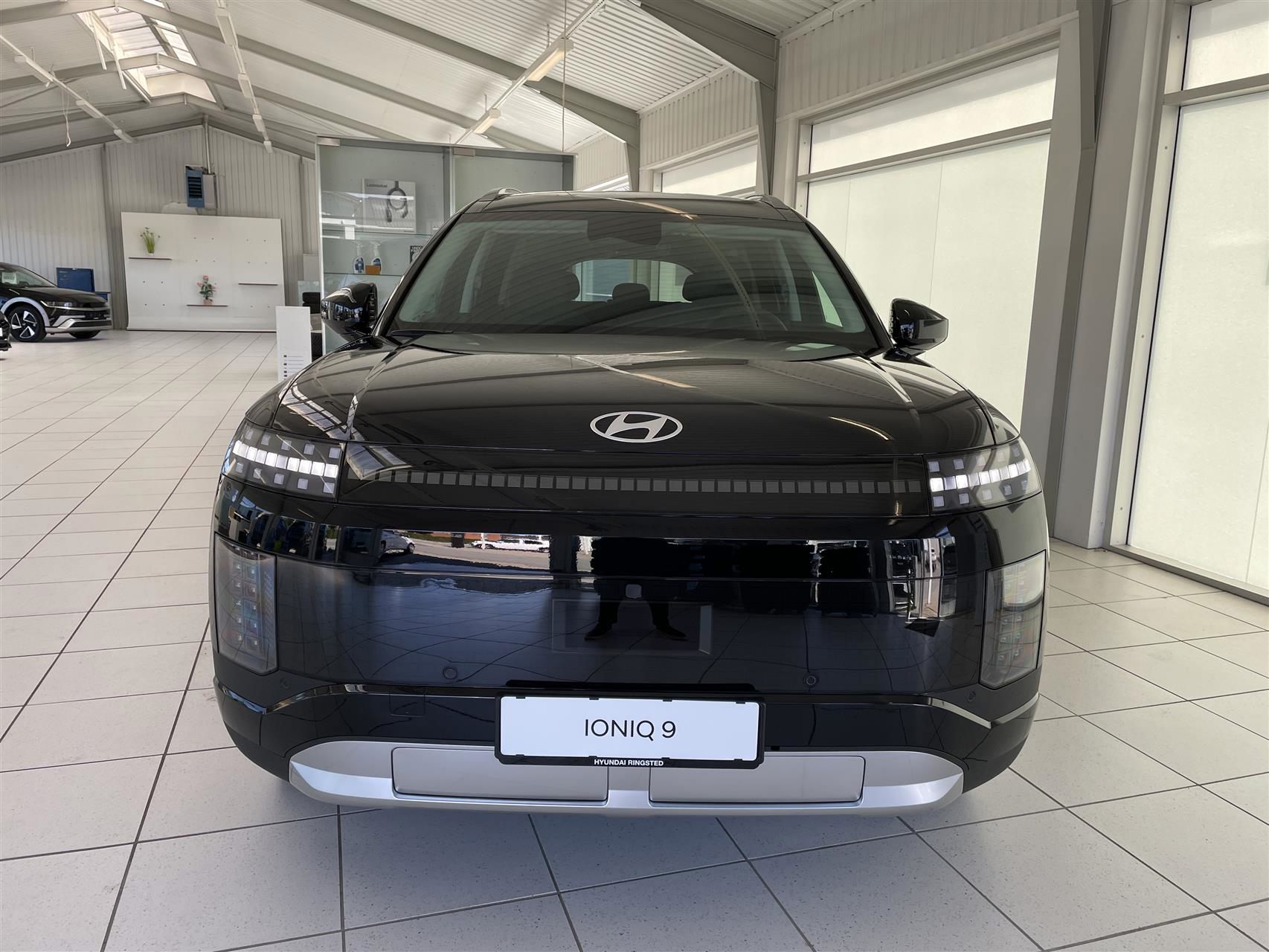 Billede af Hyundai Ioniq 9 7 Sæder Electric 110,3 kWh Advanced 218HK 5d Aut.