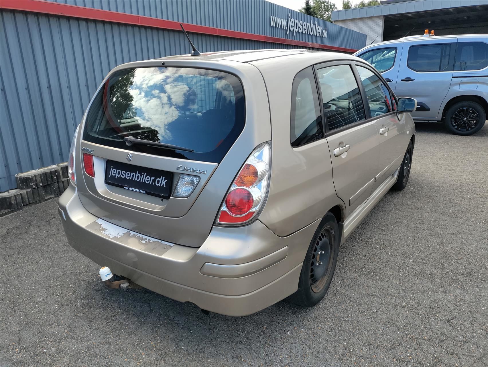 Billede af Suzuki Liana 1,6 GL 106HK 5d