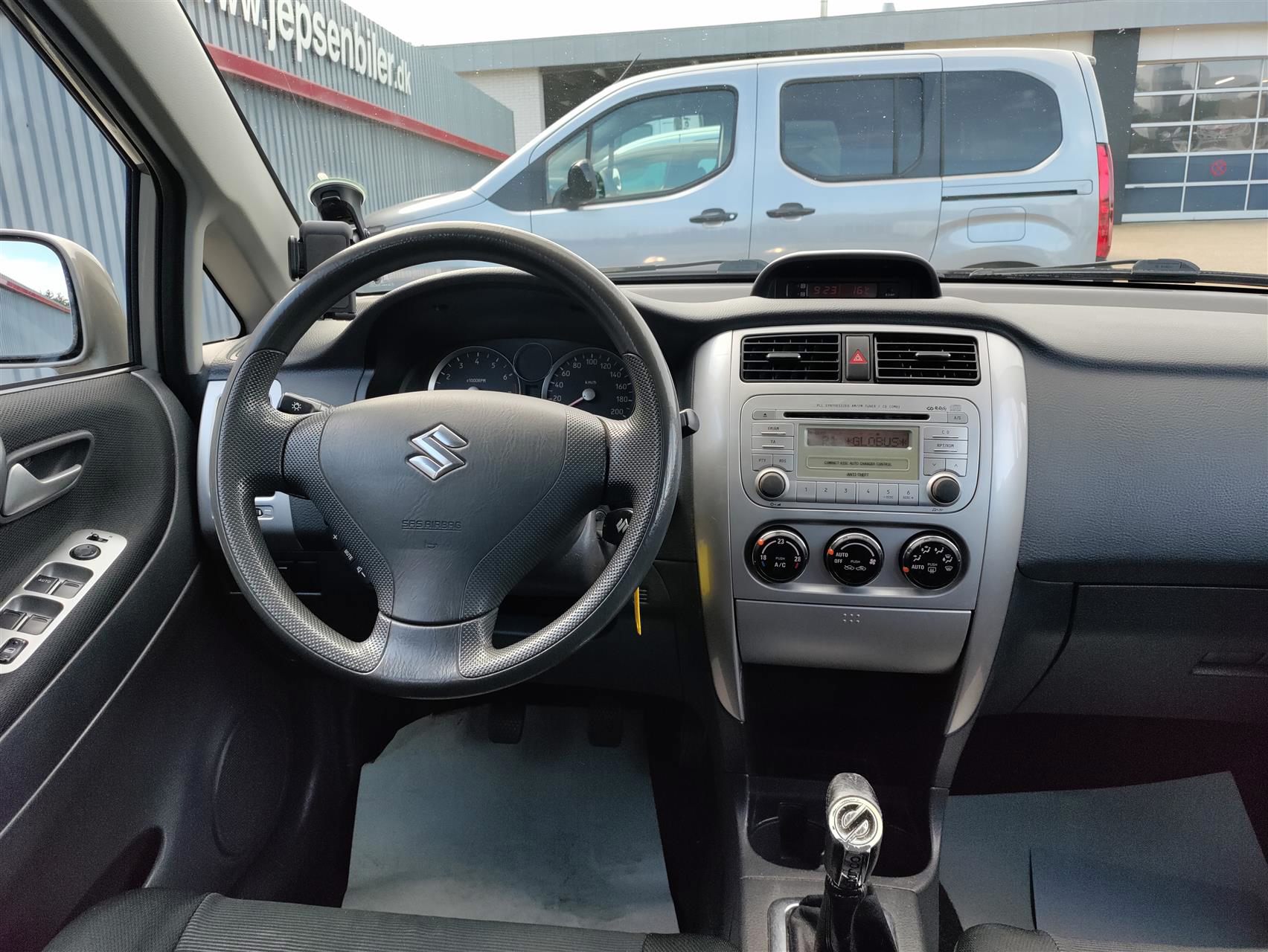 Billede af Suzuki Liana 1,6 GL 106HK 5d