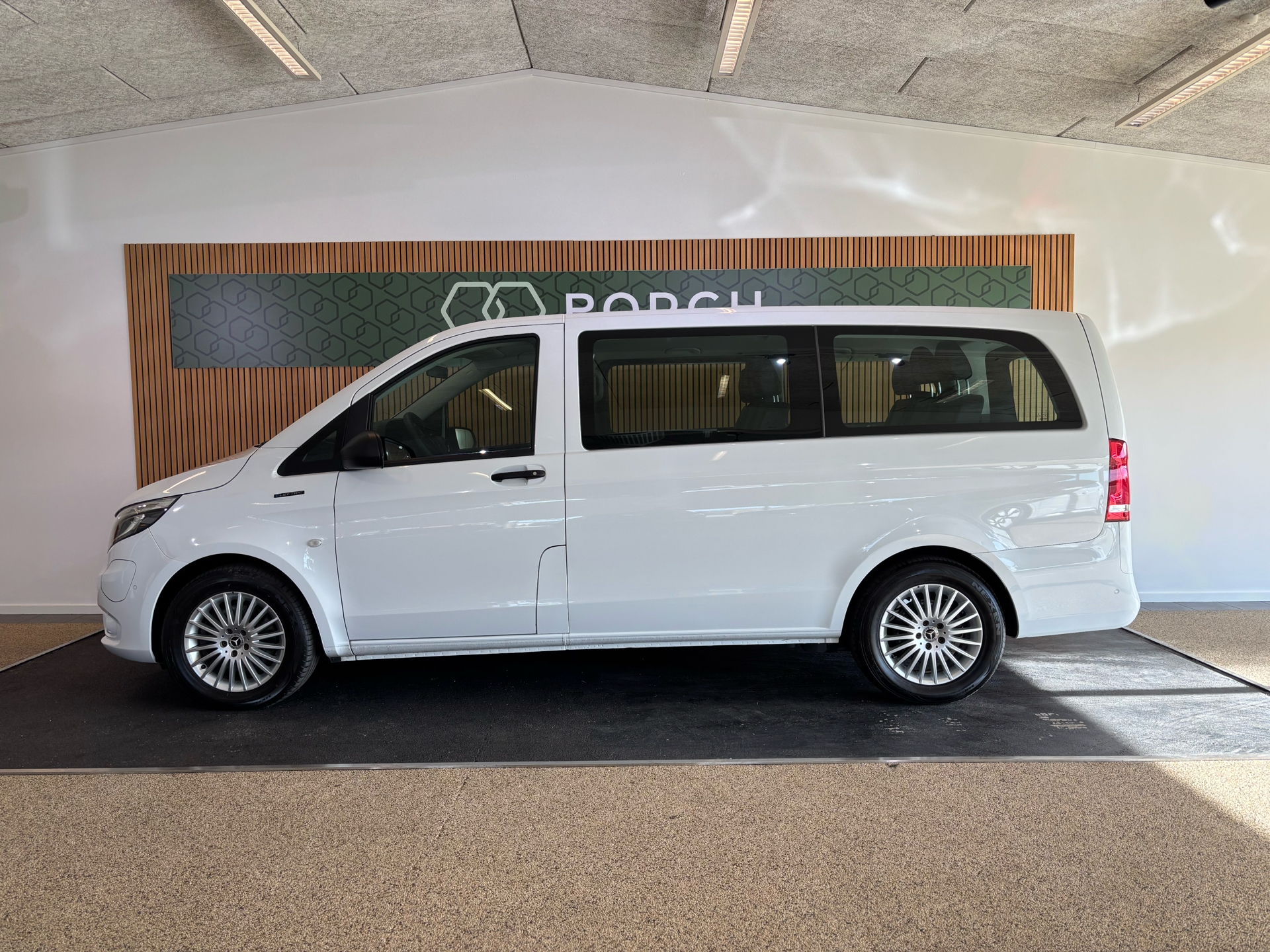 Billede af Mercedes-Benz eVito 129 A2 EL Tourer 204HK Aut.