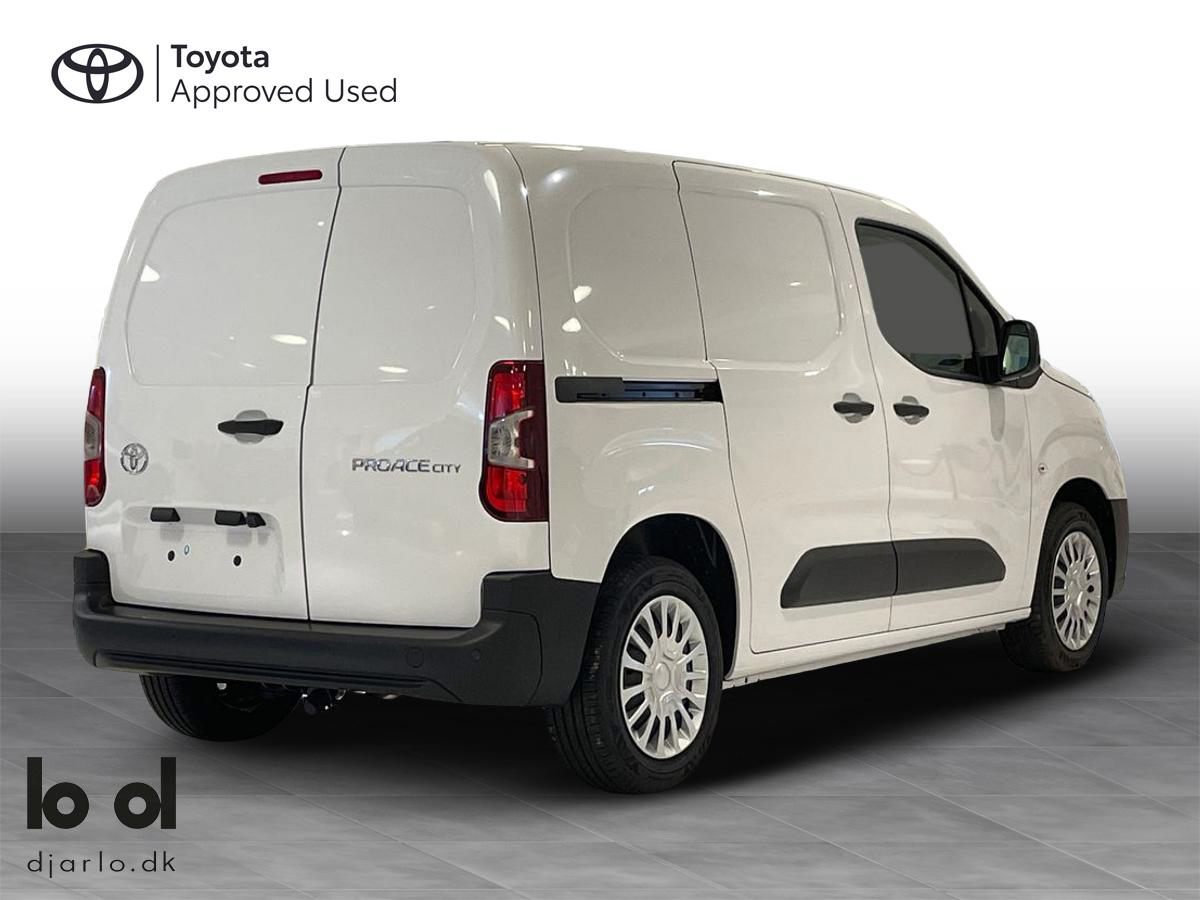 Billede af Toyota Proace City 1.5 diesel 100hp Medium/En skydedør Comfort Master