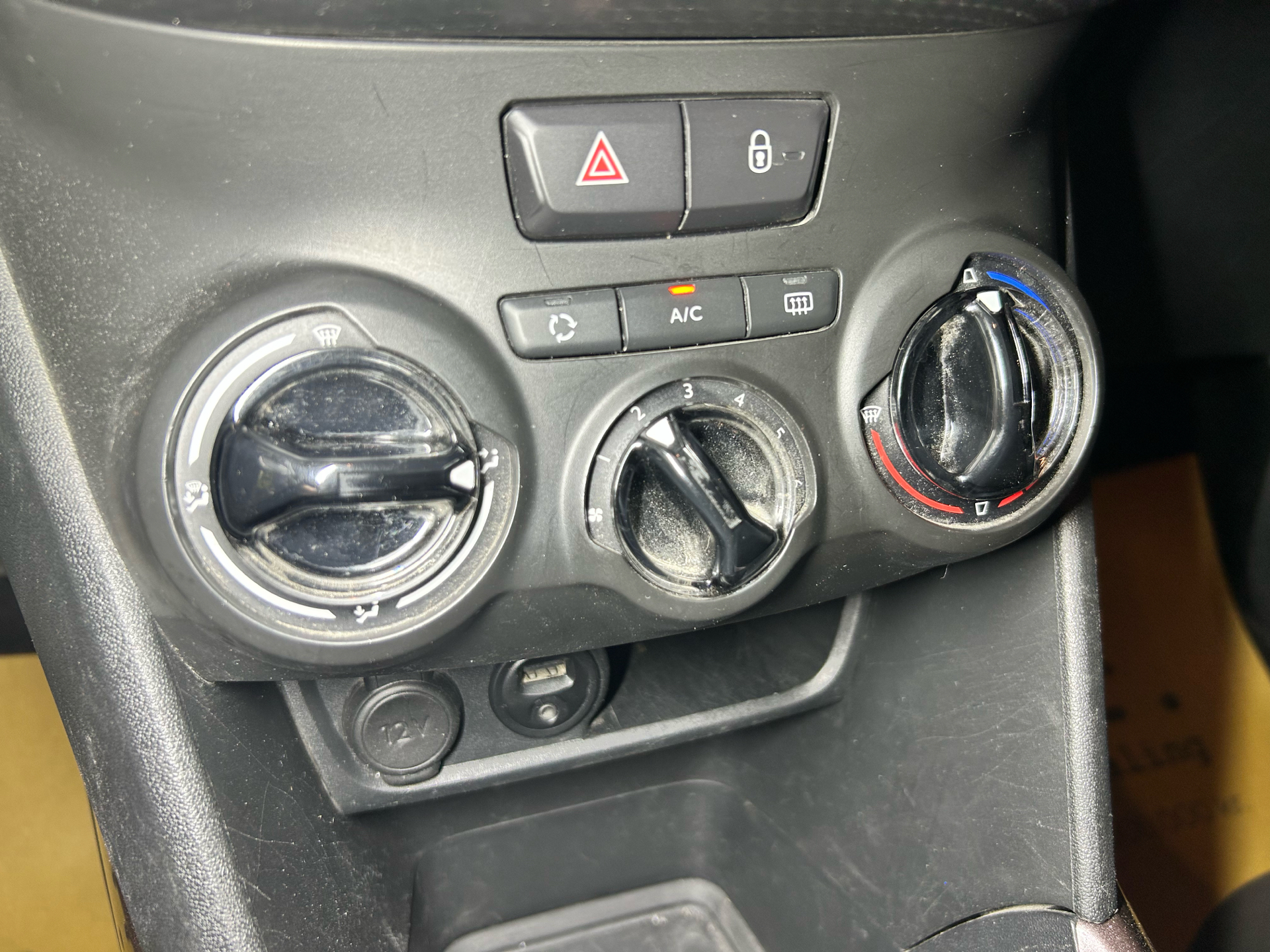 Billede af Peugeot 2008 1,2 VTi Active 82HK