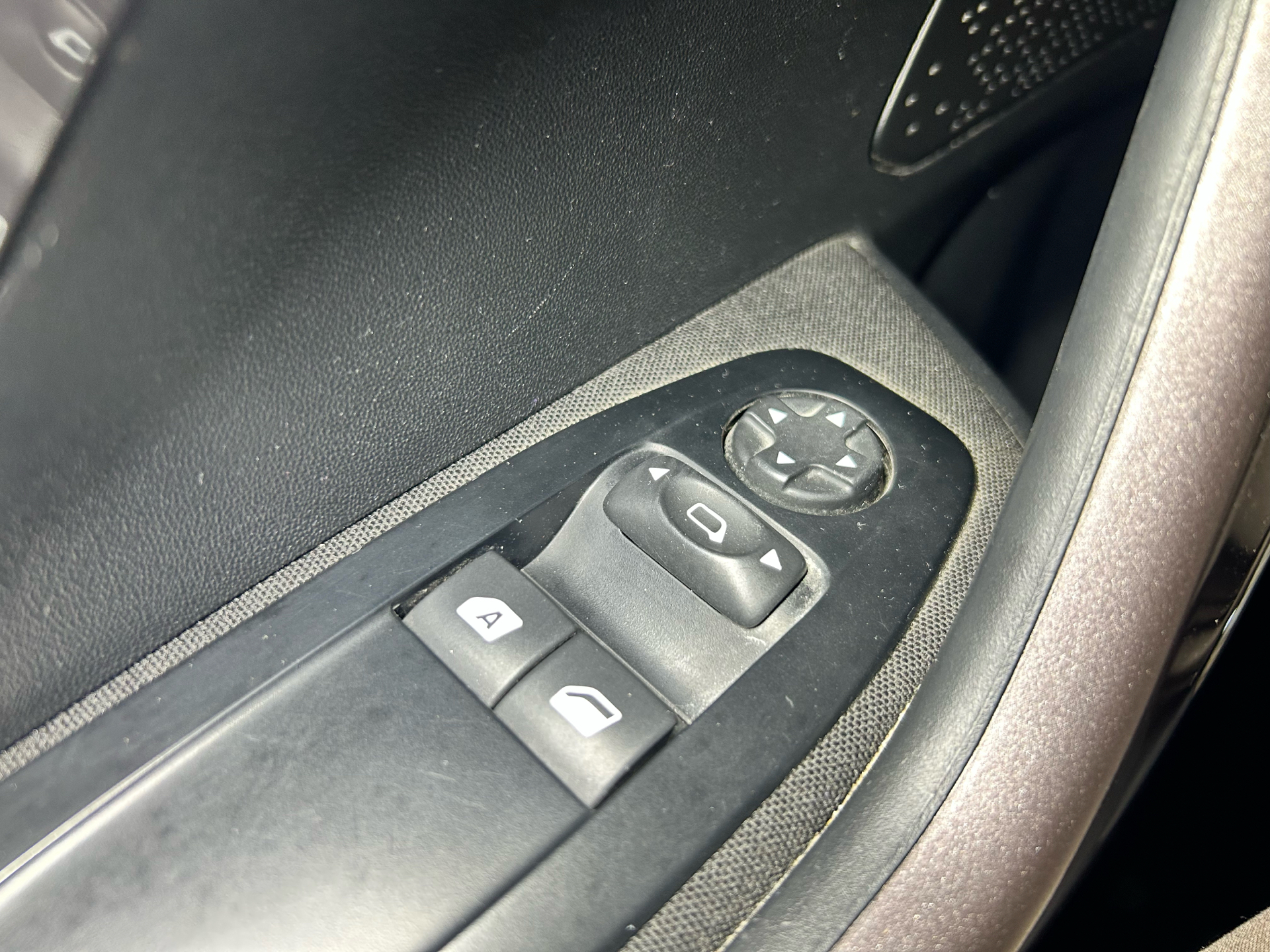 Billede af Peugeot 2008 1,2 VTi Active 82HK