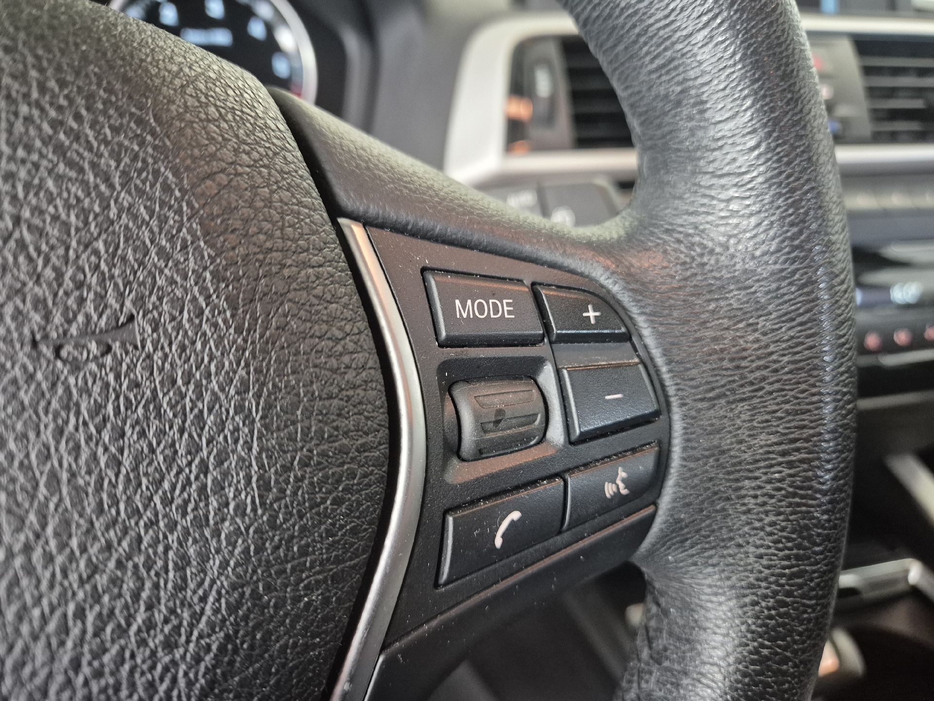 Billede af BMW 120d 2,0 D Connected 190HK 5d 6g