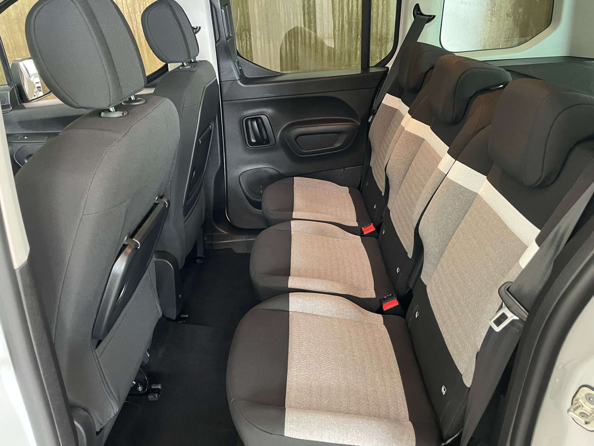 Billede af Citroën e-Berlingo EL Shine 136HK Aut.