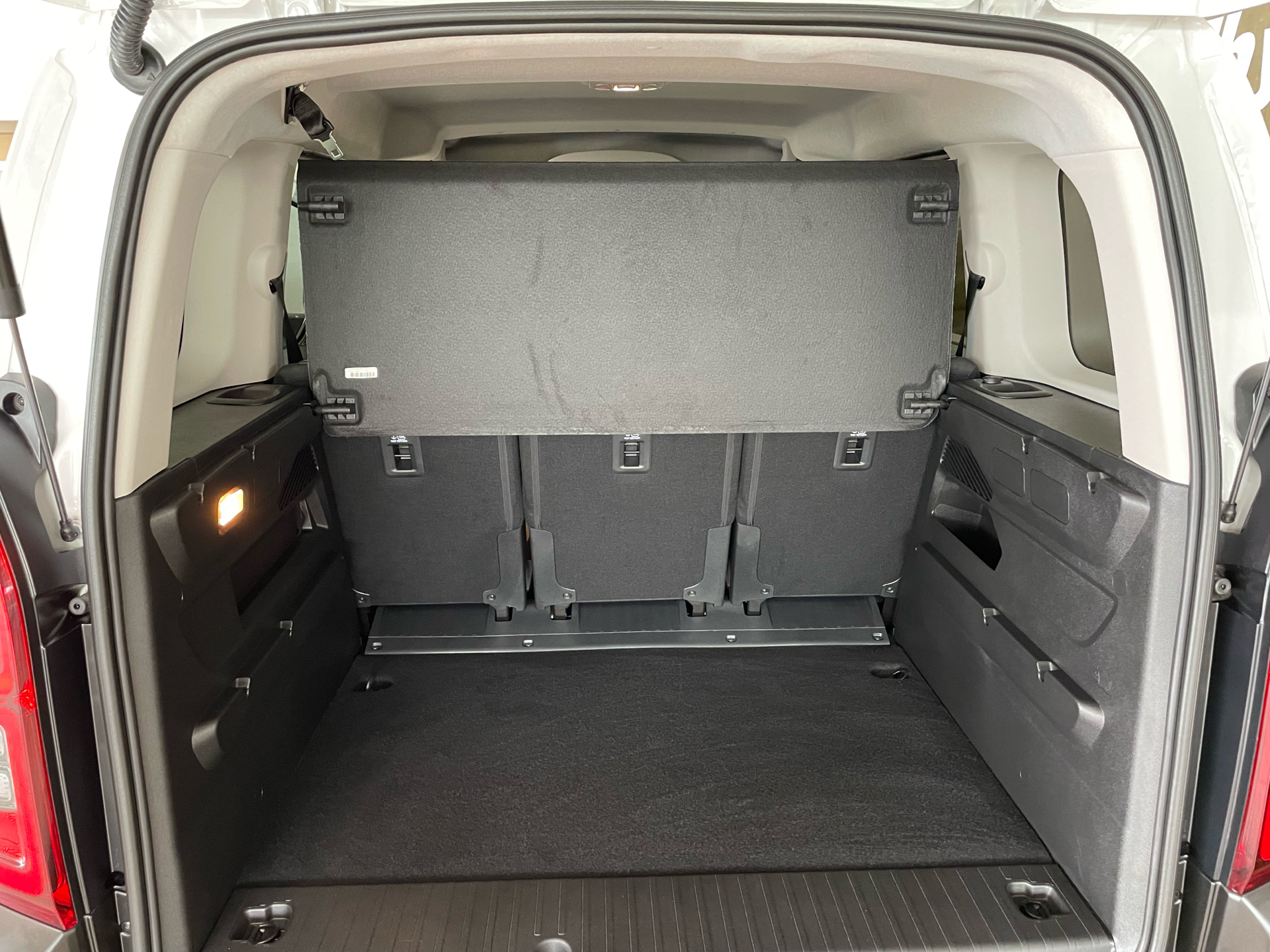 Billede af Citroën e-Berlingo EL Shine 136HK Aut.