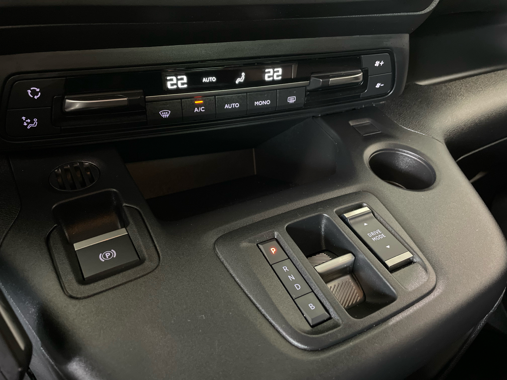 Billede af Citroën e-Berlingo EL Shine 136HK Aut.