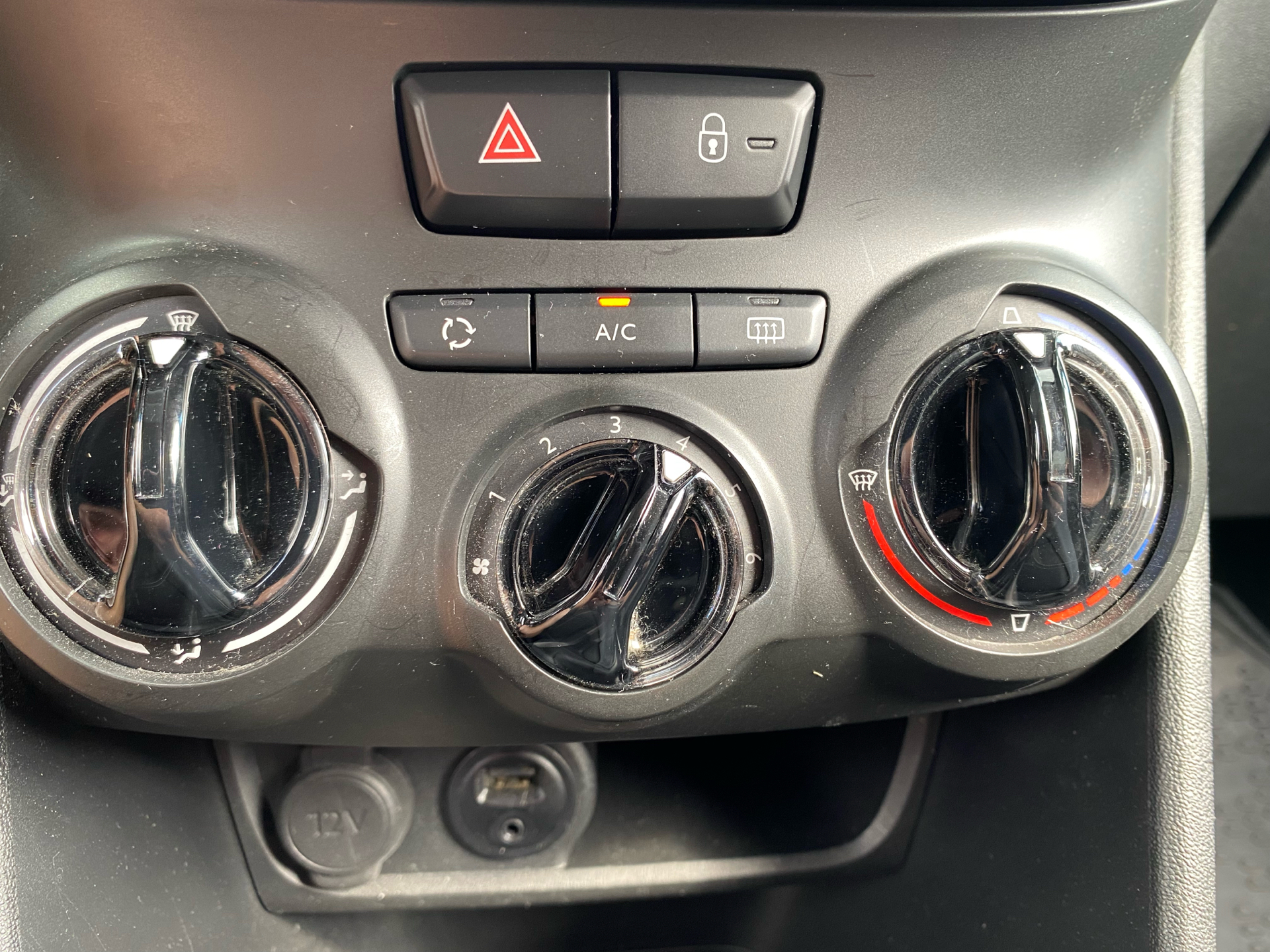 Billede af Peugeot 2008 1,2 e-Vti Active Connect 82HK