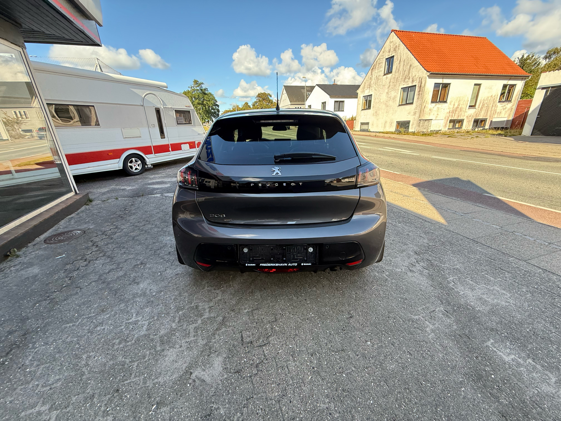 Billede af Peugeot 208 1,2 PureTech Allure Sky 100HK 5d 6g