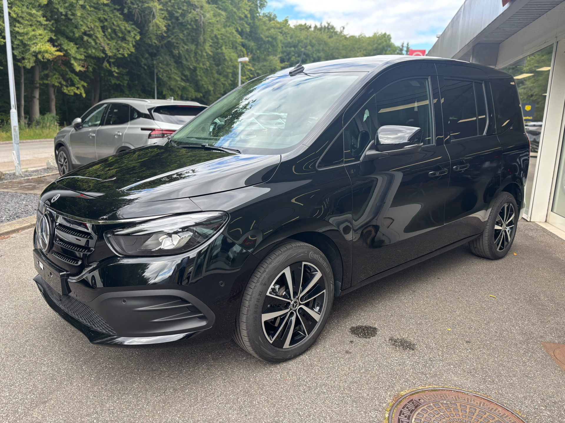 Billede af Mercedes-Benz EQT 200 EL Progressive 122HK Aut.