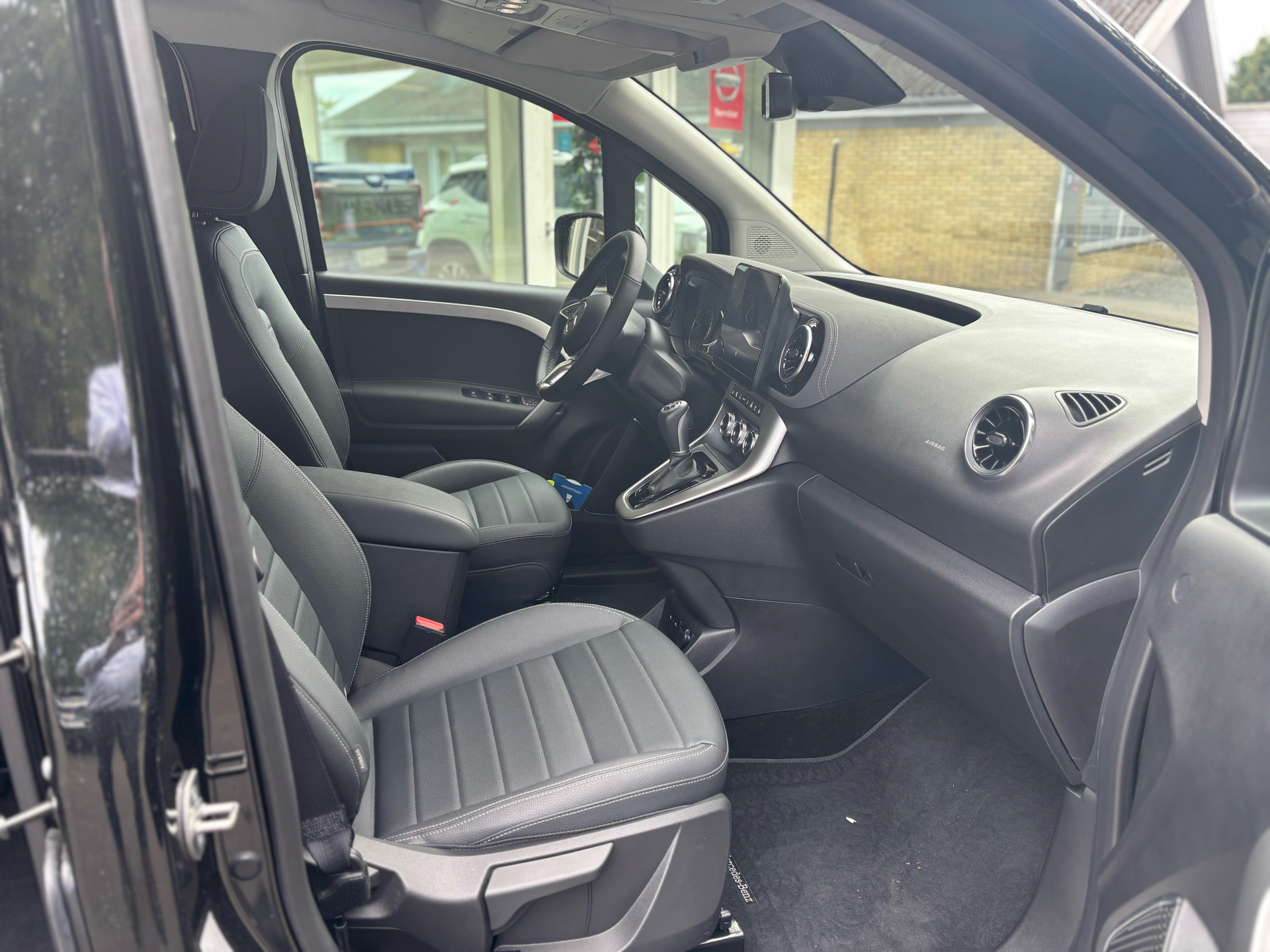 Billede af Mercedes-Benz EQT 200 EL Progressive 122HK Aut.