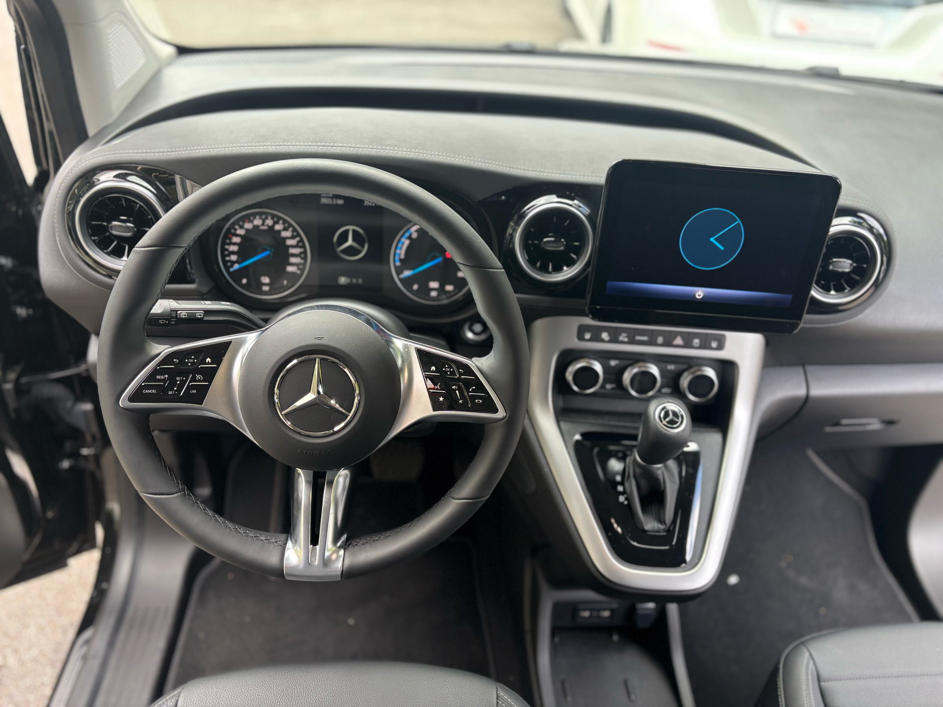 Billede af Mercedes-Benz EQT 200 EL Progressive 122HK Aut.