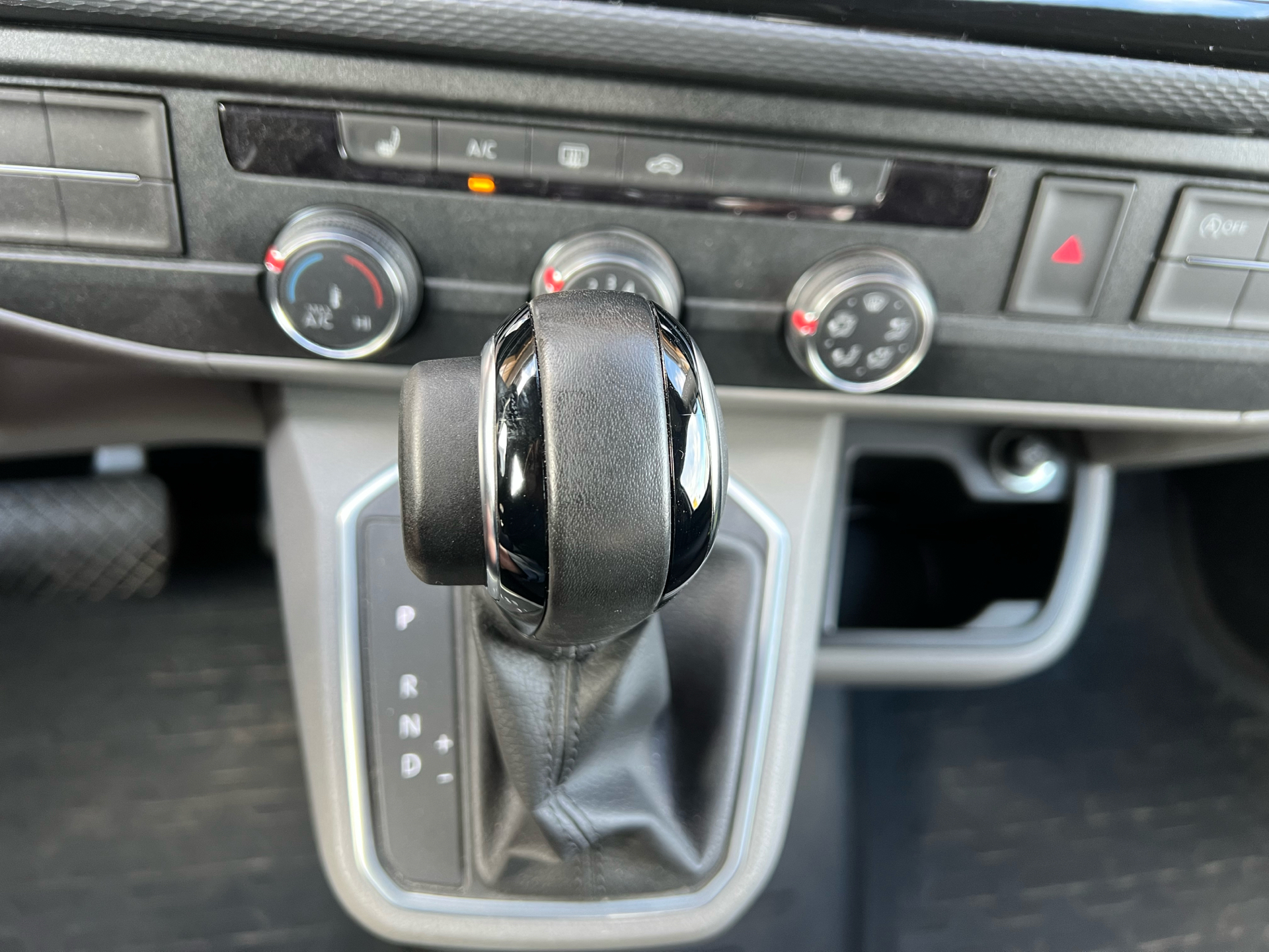 Billede af VW Transporter Lang 2,0 TDI BMT 4Motion DSG 150HK Van 7g Aut.