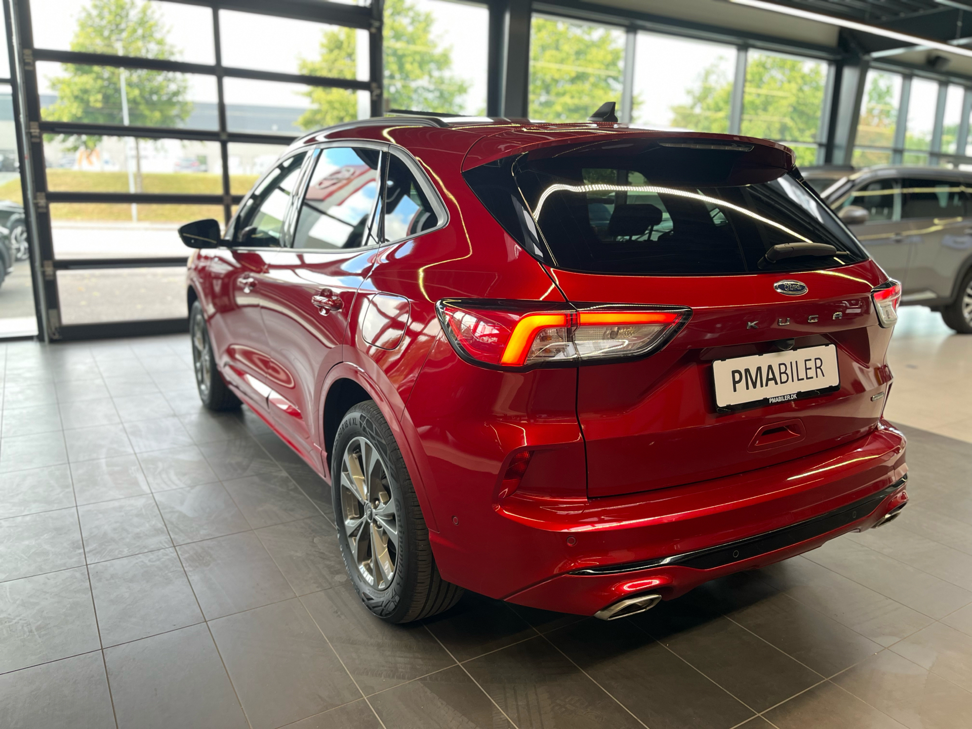 Billede af Ford Kuga 2,5 Plugin-hybrid ST-Line X CVT 225HK 5d Trinl. Gear