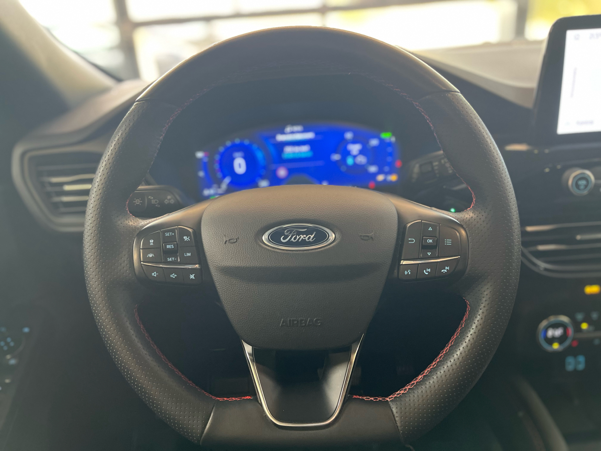 Billede af Ford Kuga 2,5 Plugin-hybrid ST-Line X CVT 225HK 5d Trinl. Gear
