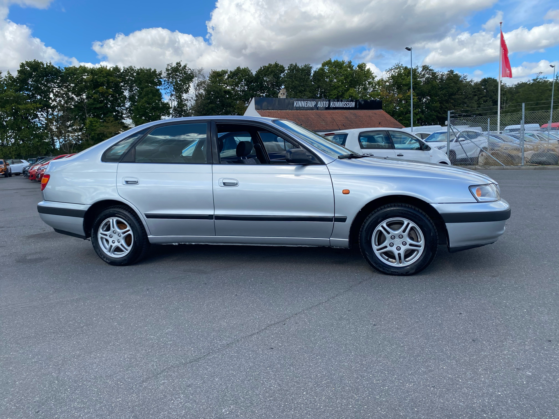 Billede af Toyota Carina E L/B 1,6 GLS 106HK 5d