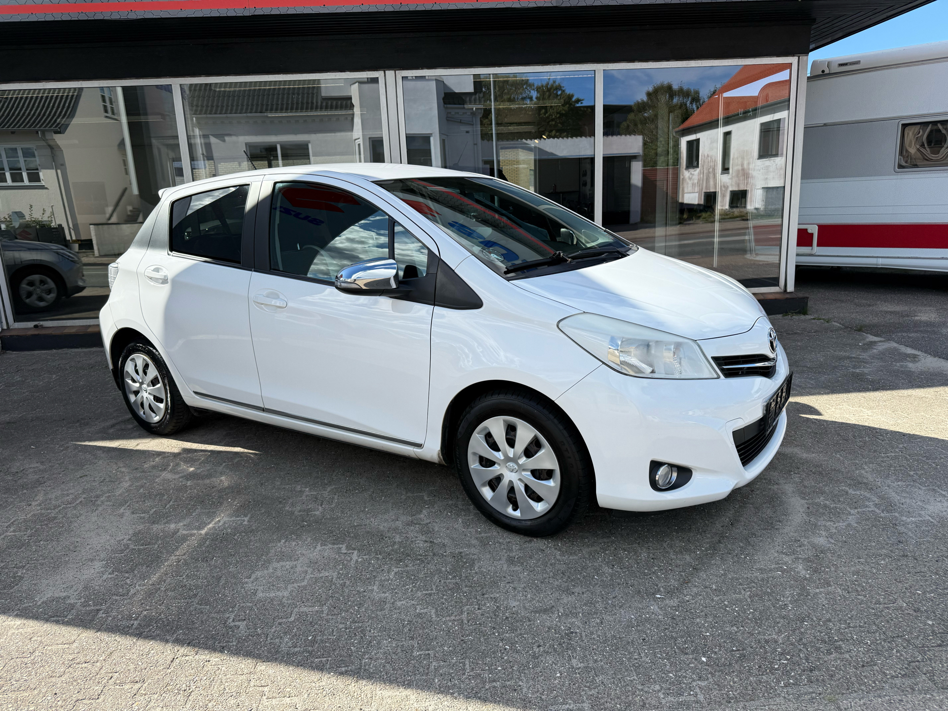 Billede af Toyota Yaris 1,3 VVT-I T2 Trend 100HK 5d 6g