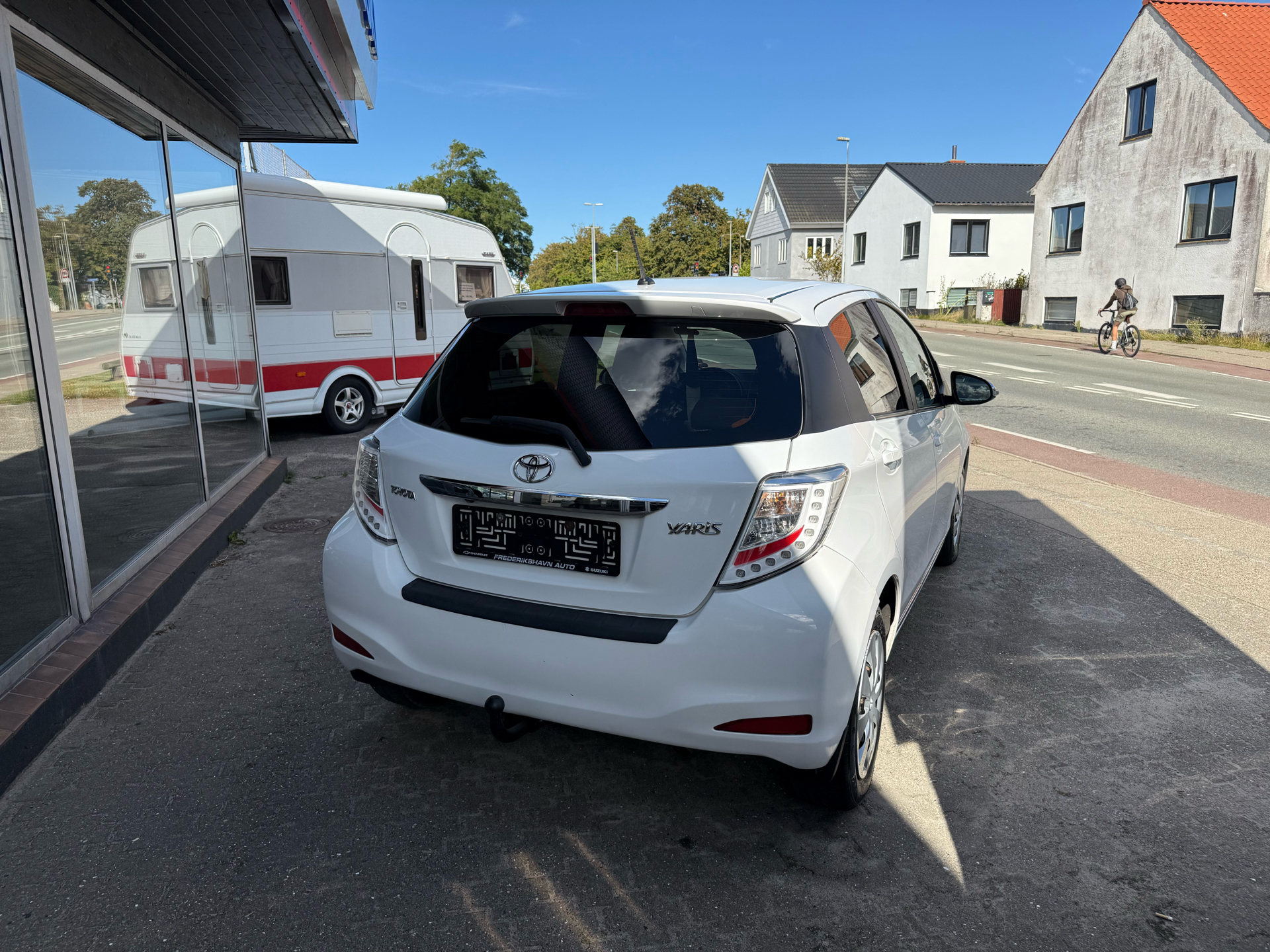 Billede af Toyota Yaris 1,3 VVT-I T2 Trend 100HK 5d 6g