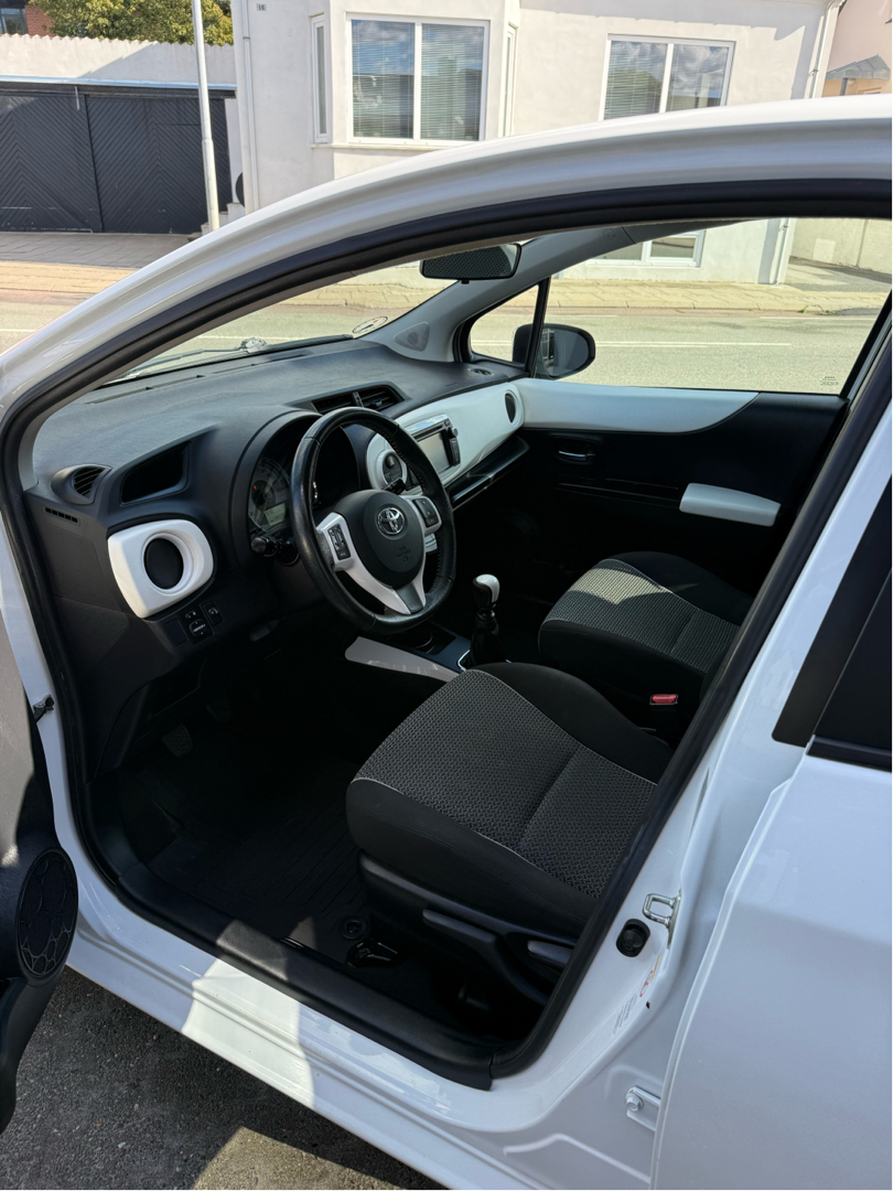 Billede af Toyota Yaris 1,3 VVT-I T2 Trend 100HK 5d 6g