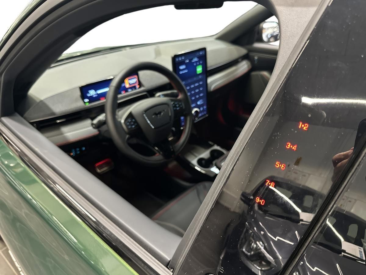 Billede af Ford Mustang Mach-E EL UR Premium 276HK 5d Aut.