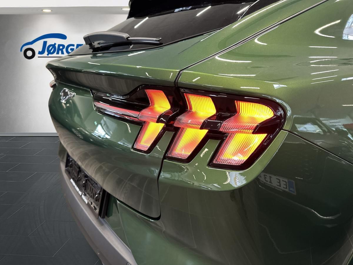 Billede af Ford Mustang Mach-E EL UR Premium 276HK 5d Aut.