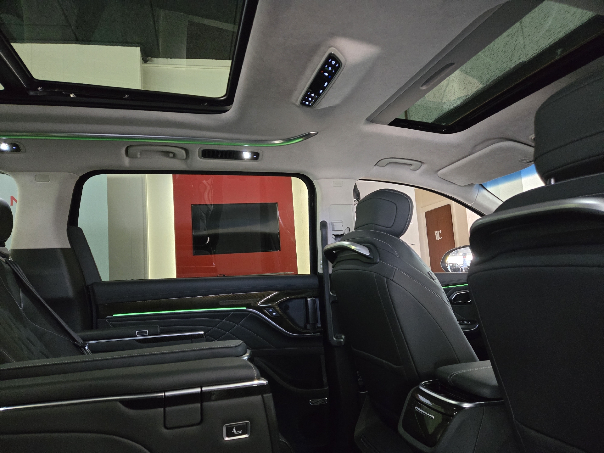 Billede af Maxus Mifa 9 EL Luxery 245HK Aut.