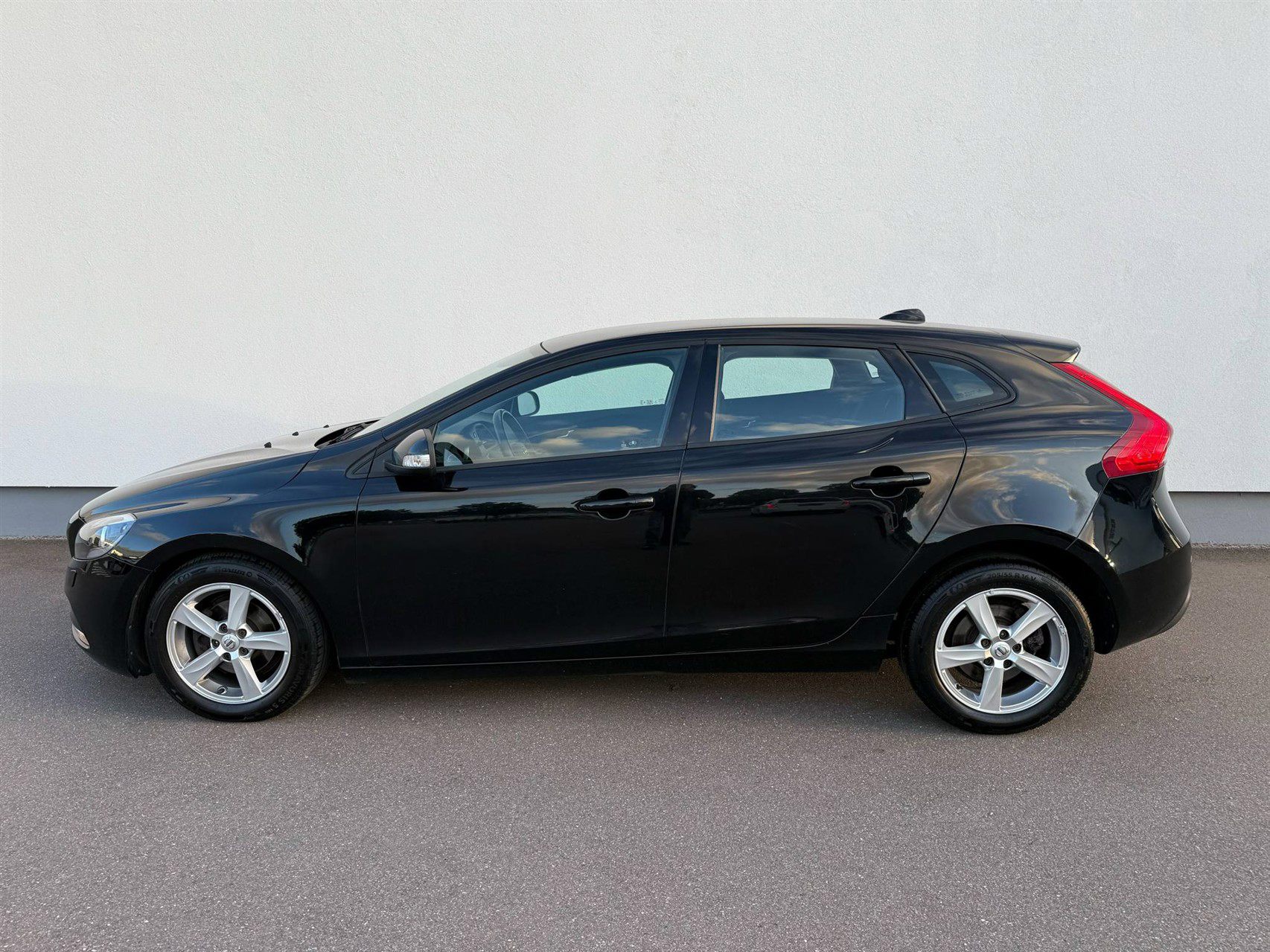 Billede af Volvo V40 2,0 D2 Eco Kinetic 120HK 5d 6g