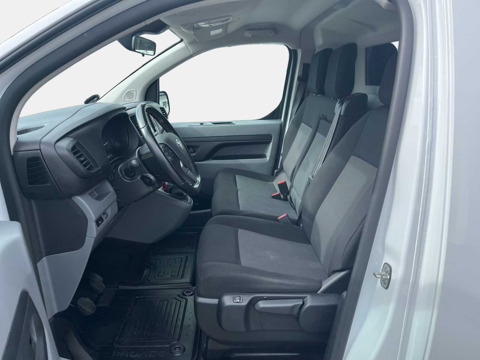 Billede af Toyota Proace Long 2,0 D Comfort Master 144HK Van 6g