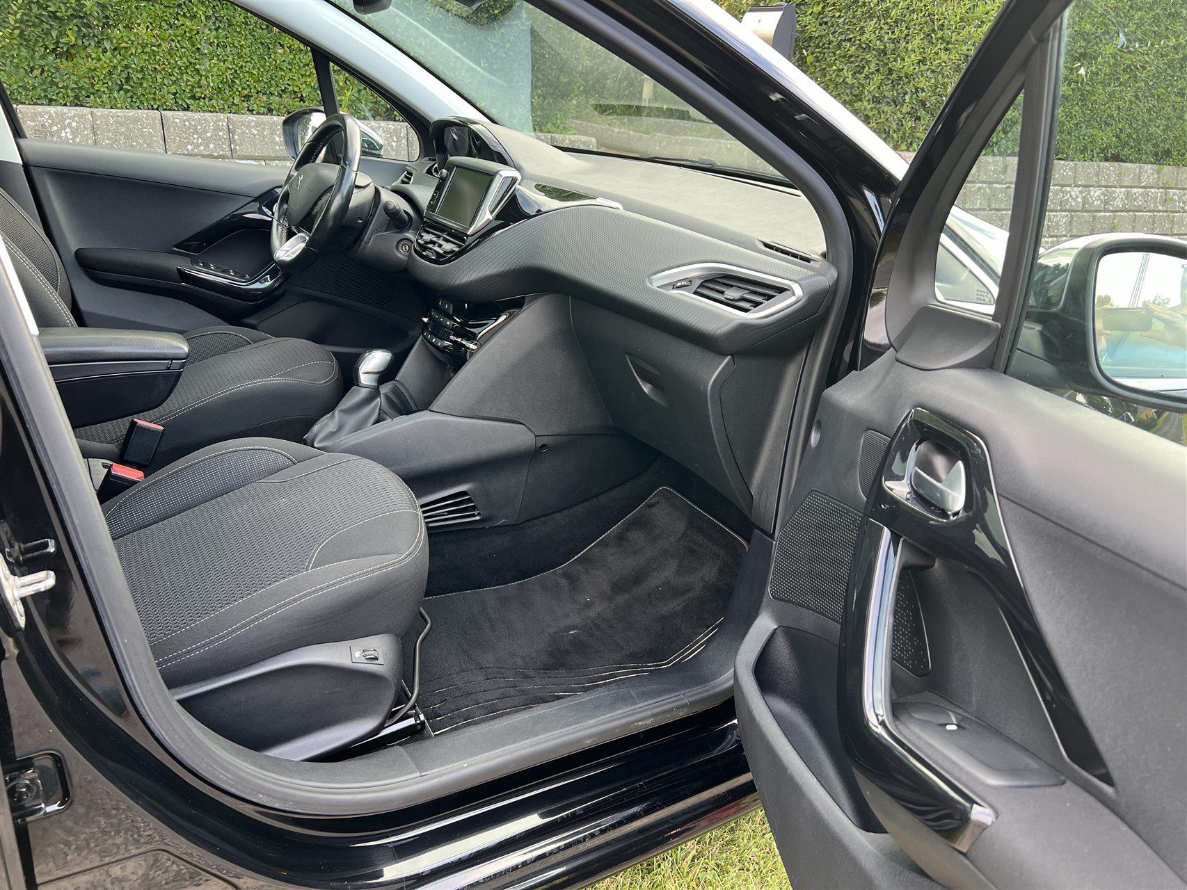 Billede af Peugeot 208 1,6 BlueHDi Desire Sky 100HK 5d