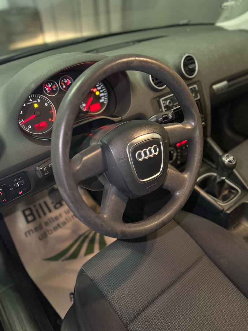 Billede af Audi A3 Sportback 1,6 Ambiente 102HK 5d