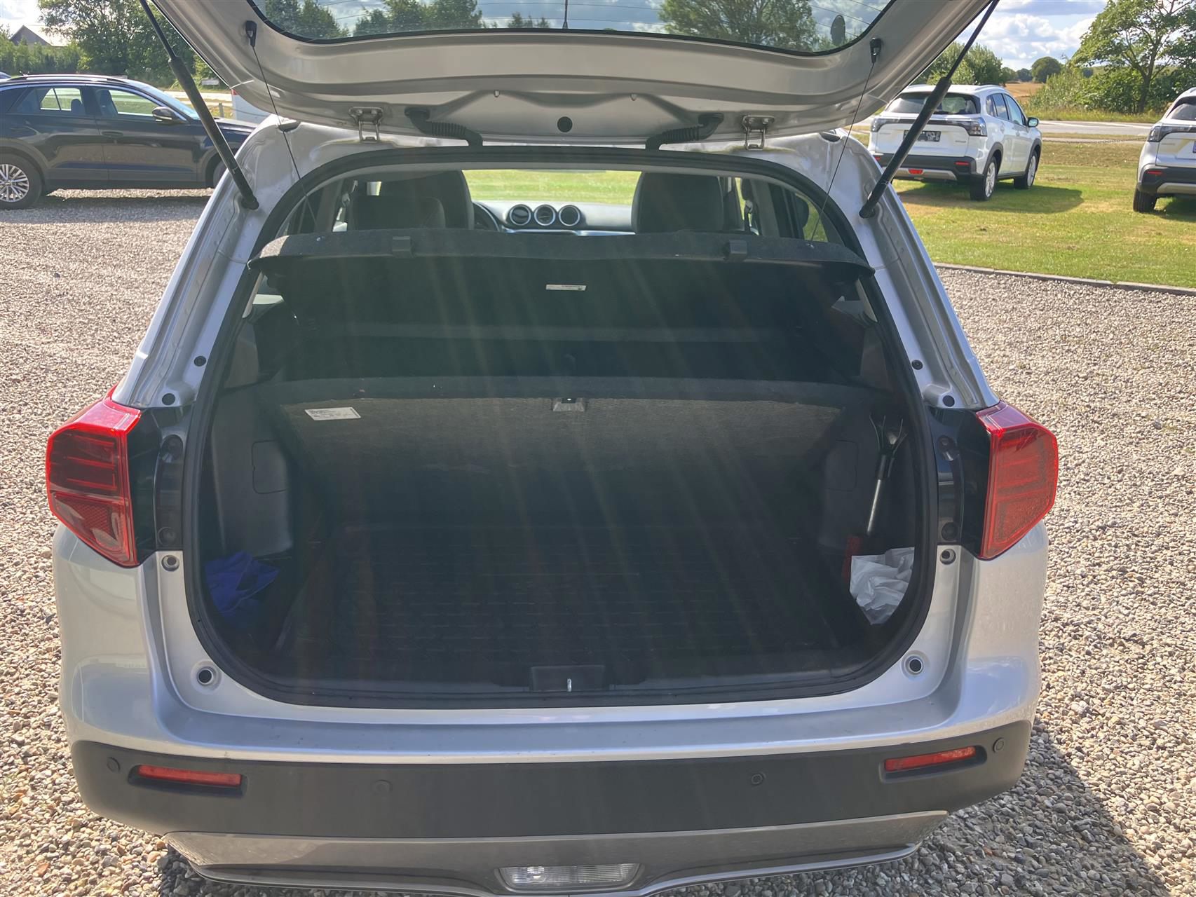 Billede af Suzuki Vitara 1,0 Boosterjet Adventure KUP 112HK 5d 6g Aut.