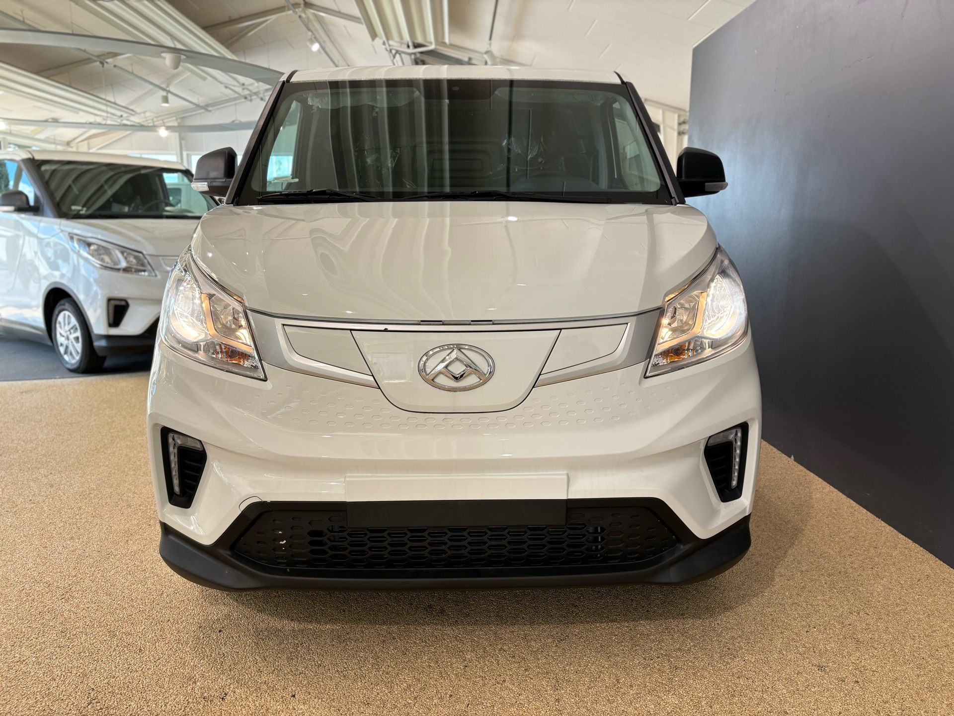 Billede af Maxus e-Deliver 3 SWB 50,2 kWh EL 160HK Van Aut.