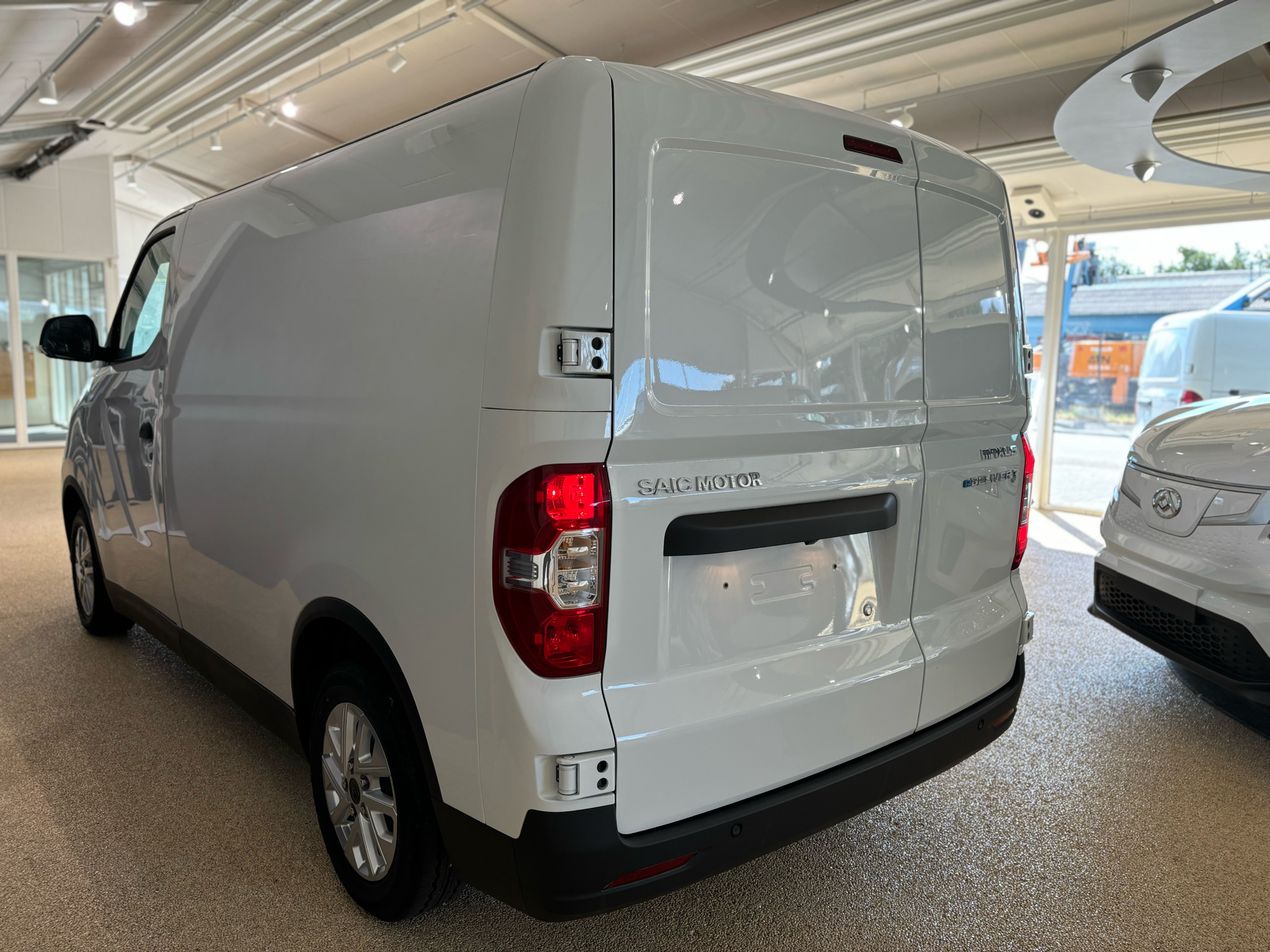 Billede af Maxus e-Deliver 3 SWB 50,2 kWh EL 160HK Van Aut.