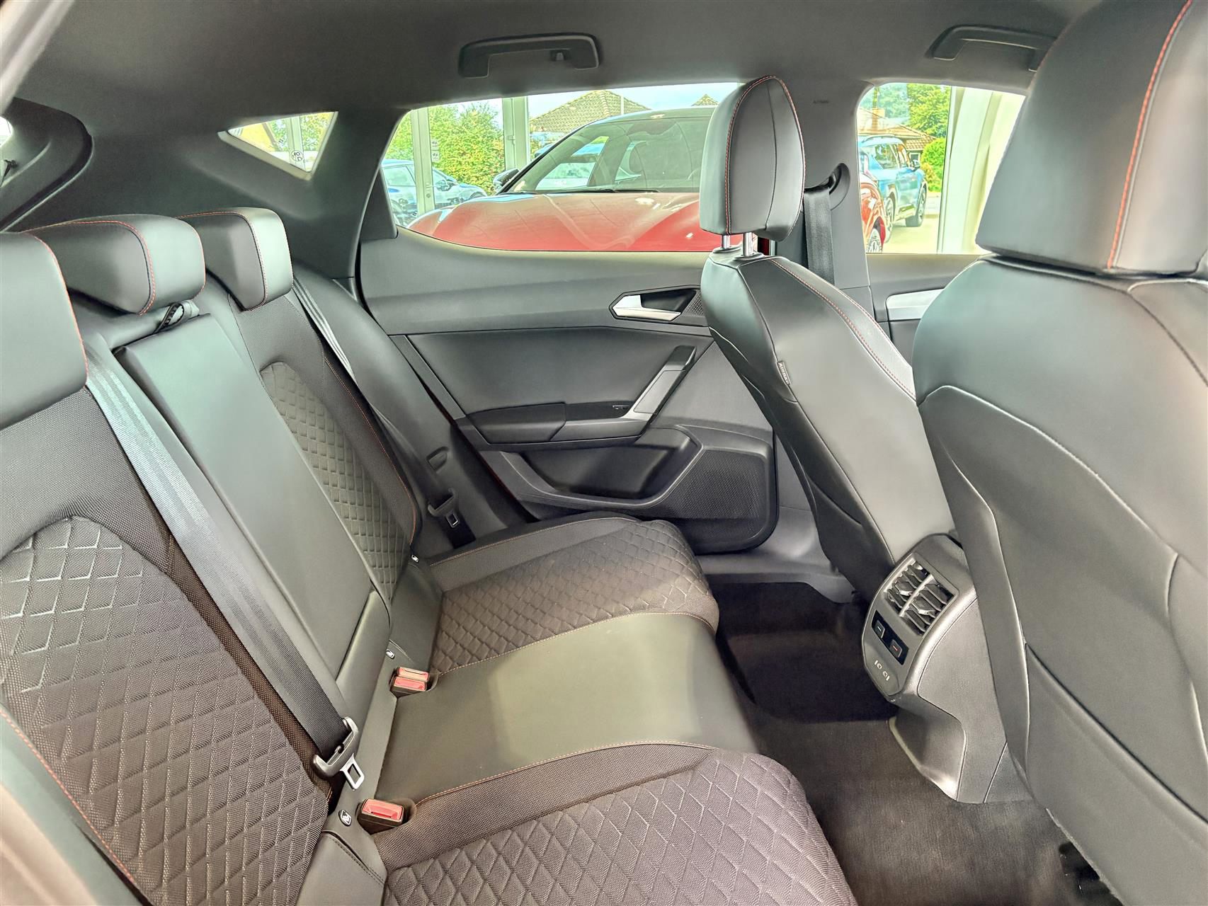 Billede af Seat Leon 1,4 e-Hybrid FR DSG 204HK 5d 6g Aut.