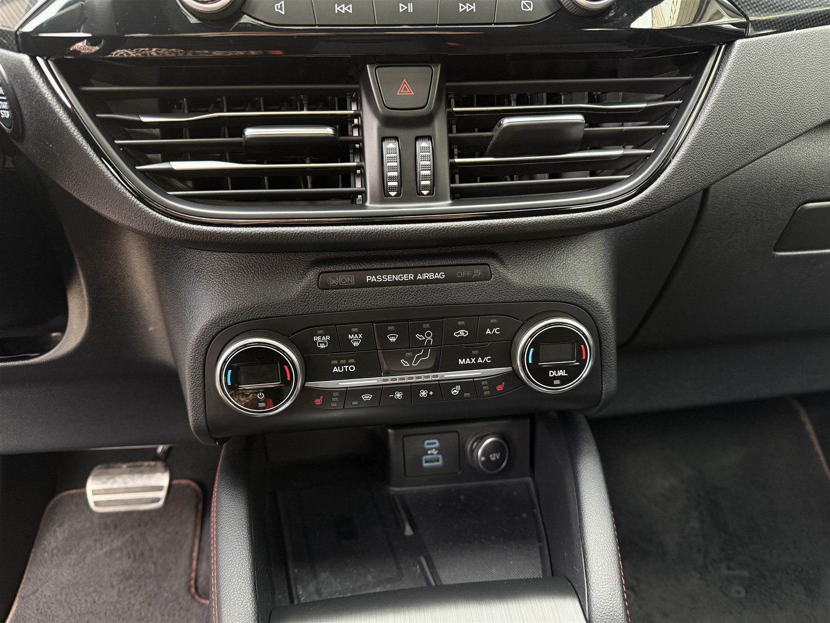 Billede af Ford Kuga 2,5 Plugin-hybrid ST-Line X CVT 225HK 5d Trinl. Gear