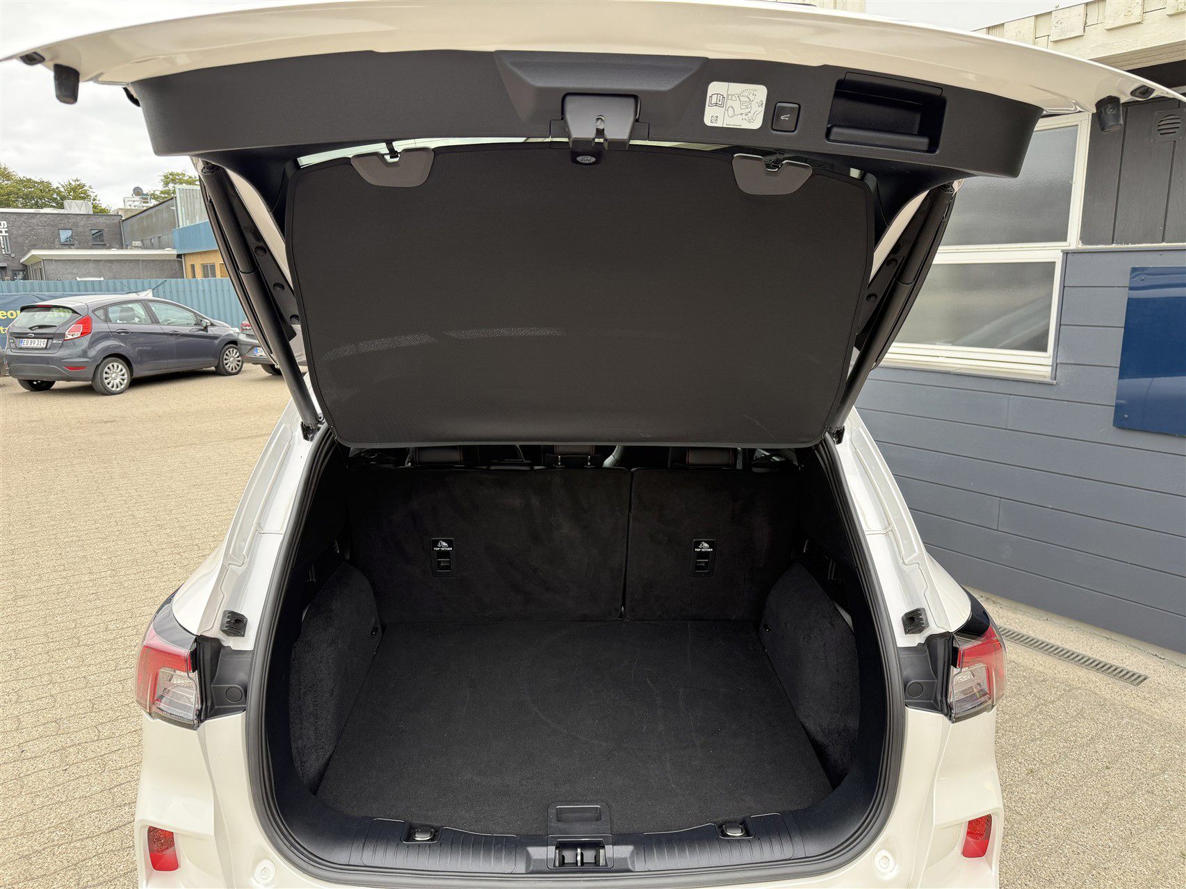 Billede af Ford Kuga 2,5 Plugin-hybrid ST-Line X CVT 225HK 5d Trinl. Gear
