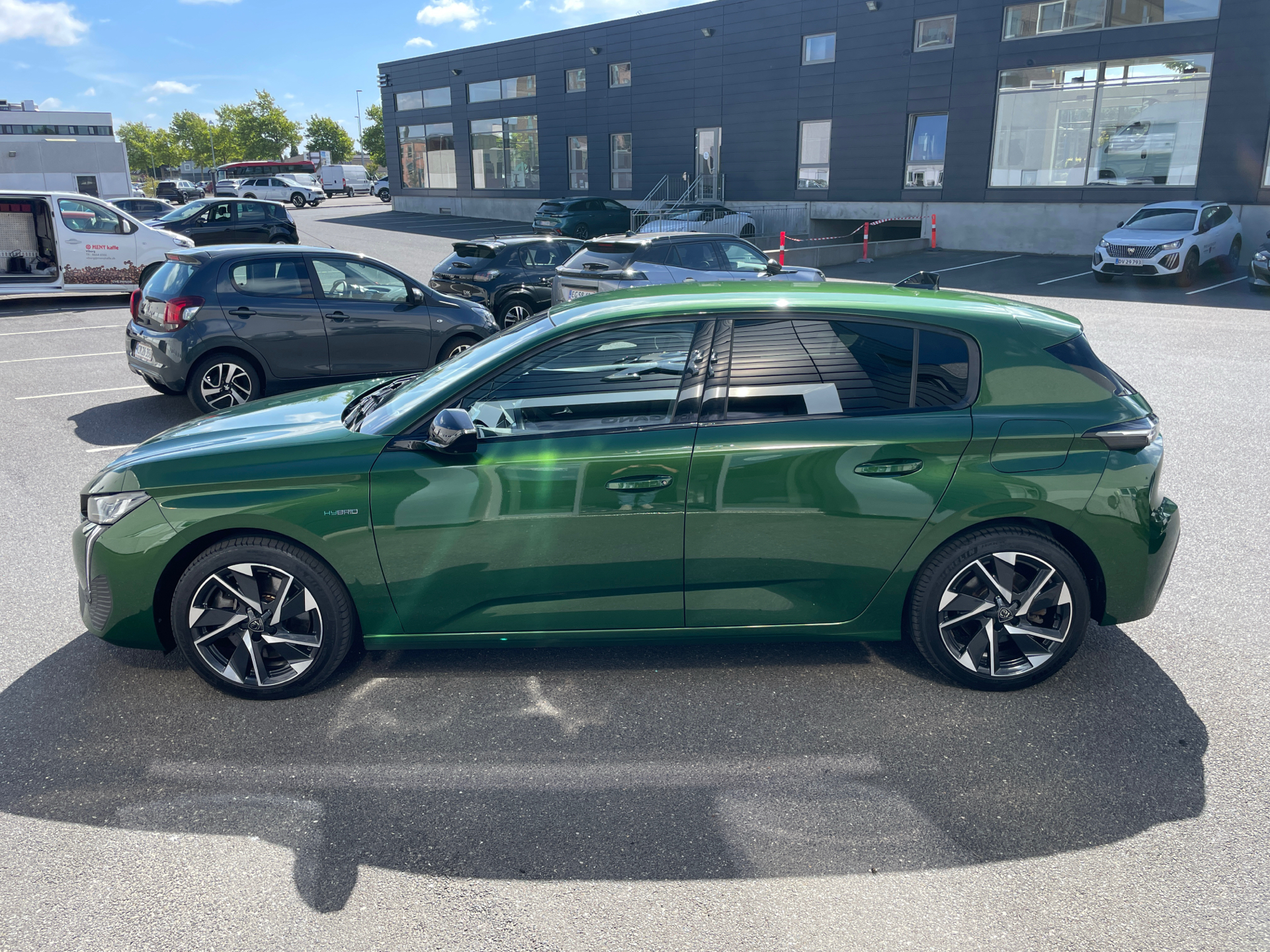Billede af Peugeot 308 1,6 Plugin-hybrid First Selection Plus EAT8 180HK 5d 8g Aut.