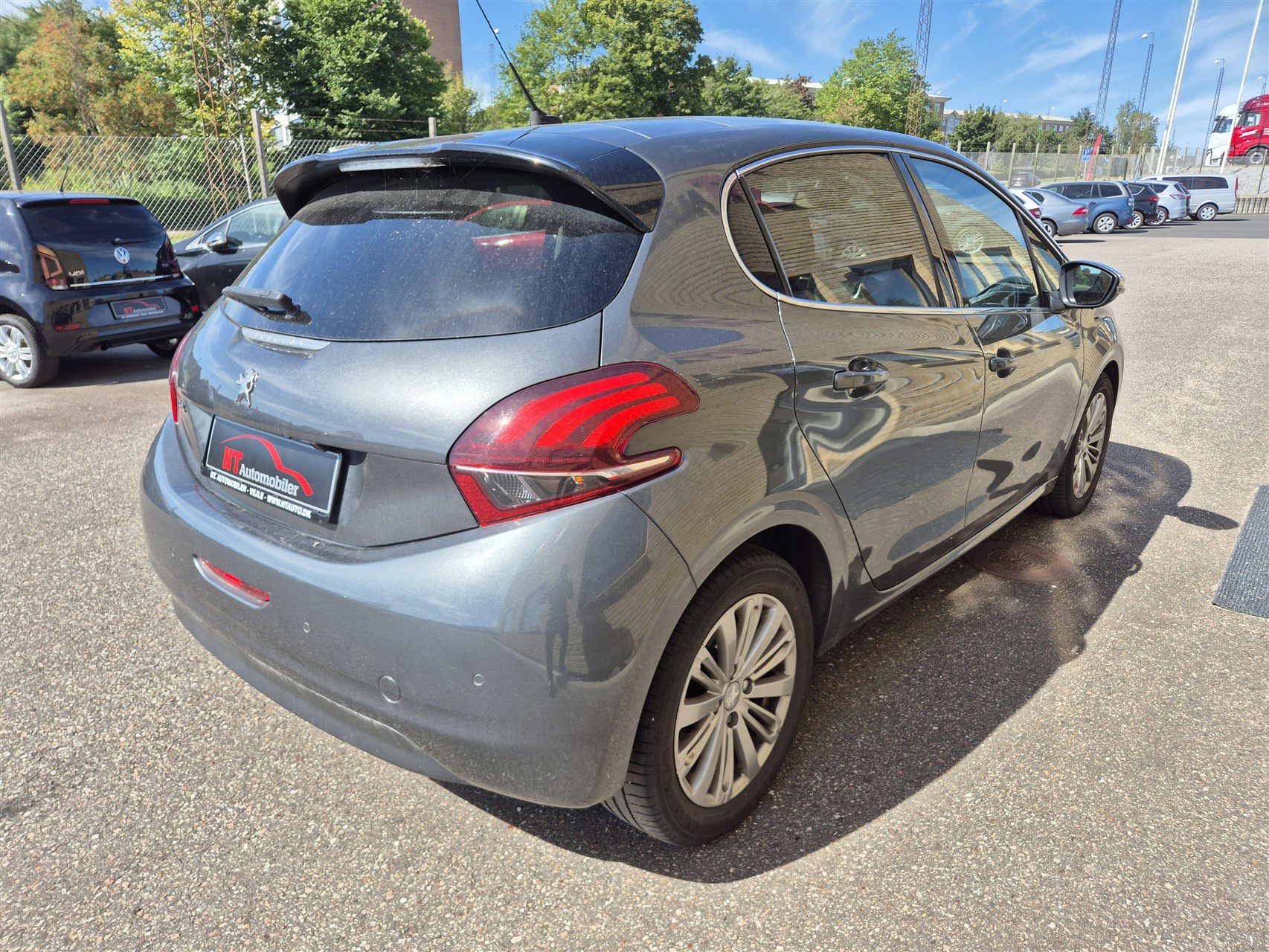 Billede af Peugeot 208 1,6 BlueHDi Desire Sky 100HK 5d