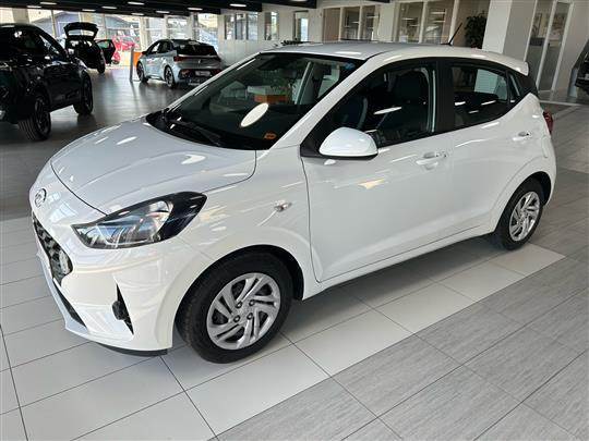 Hyundai i10 1,0 Essential 67HK 5d
